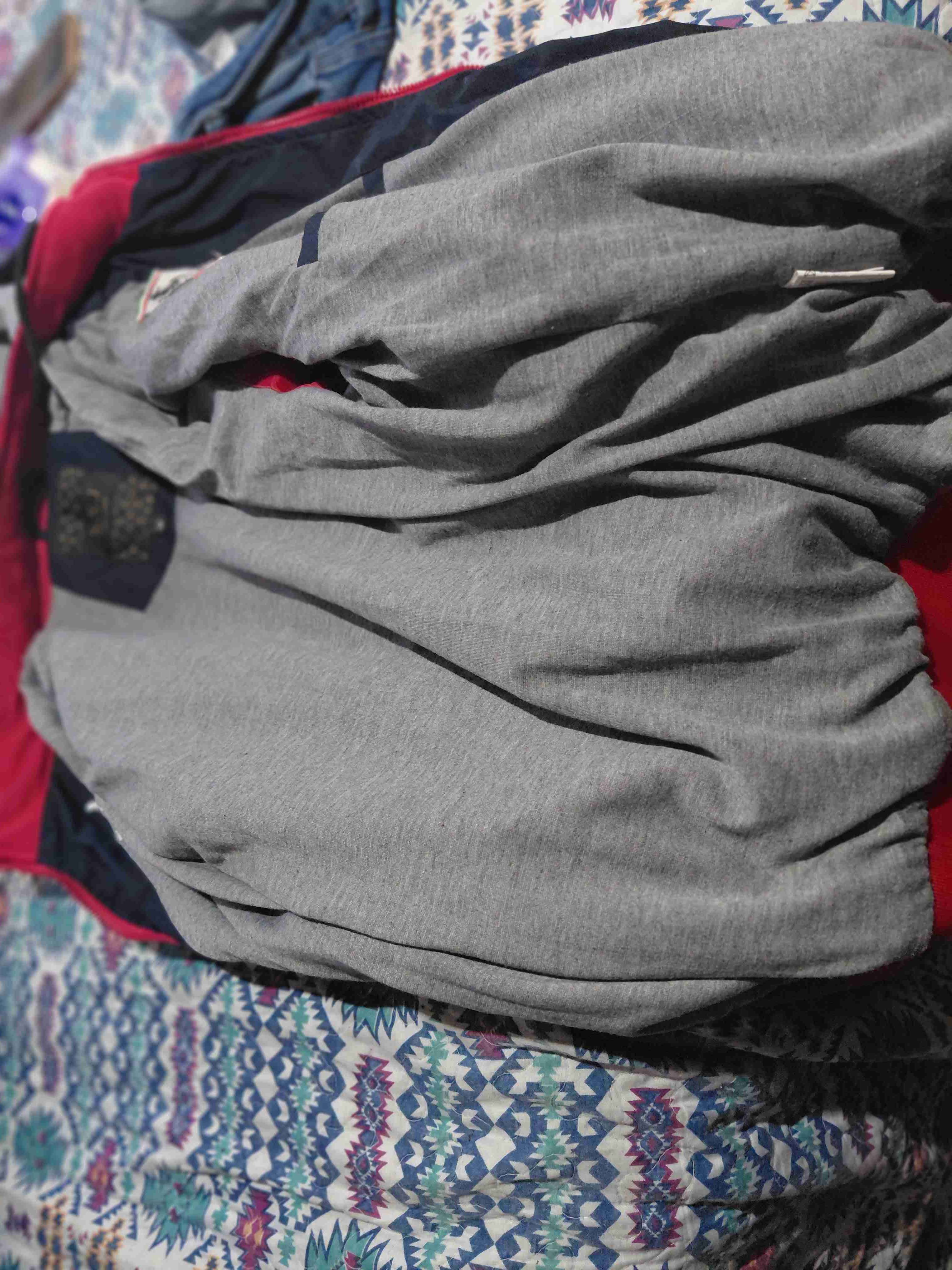 Polerón gris casual