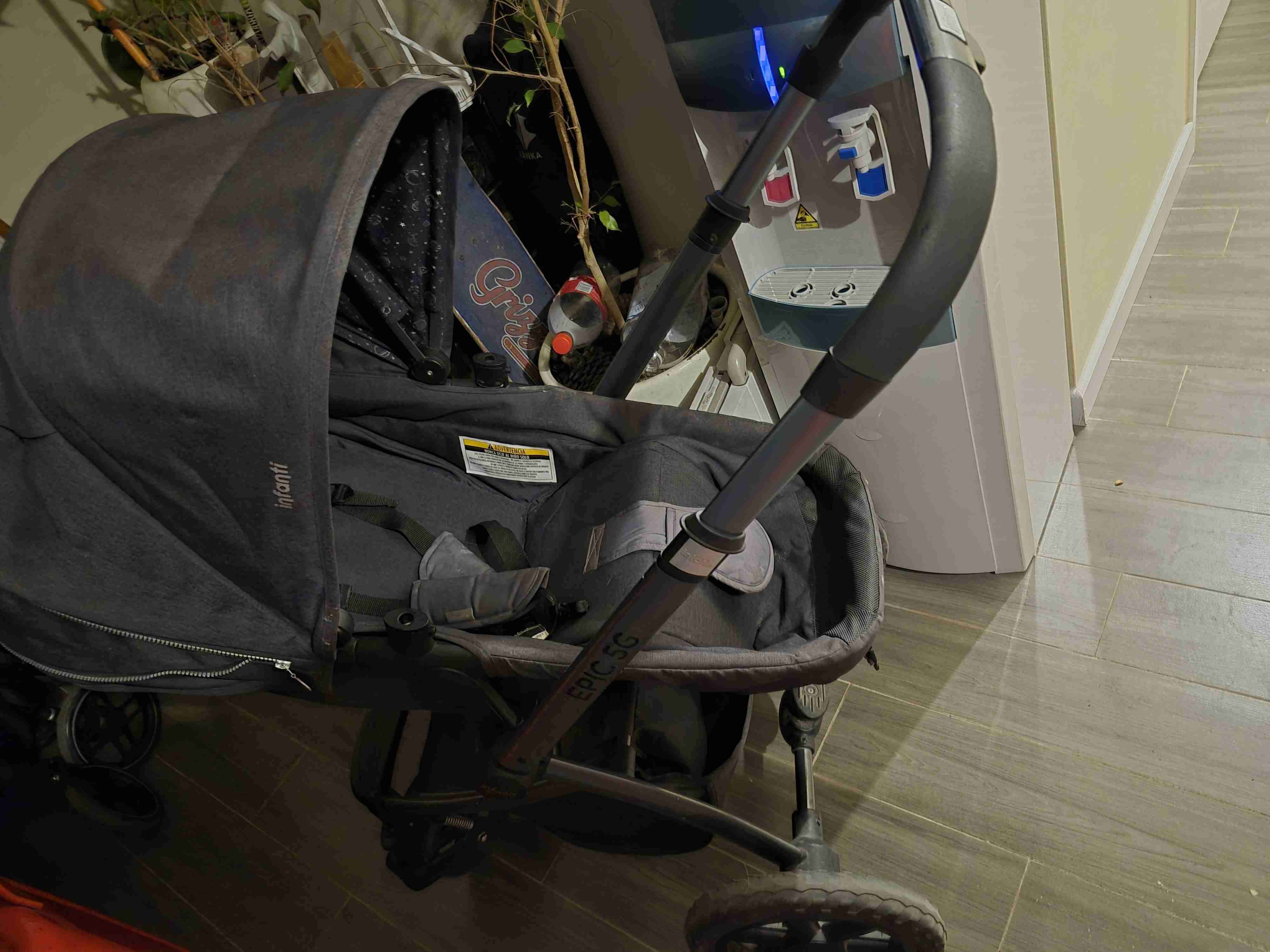 Coche de bebé Infanti gris - miniatura 1