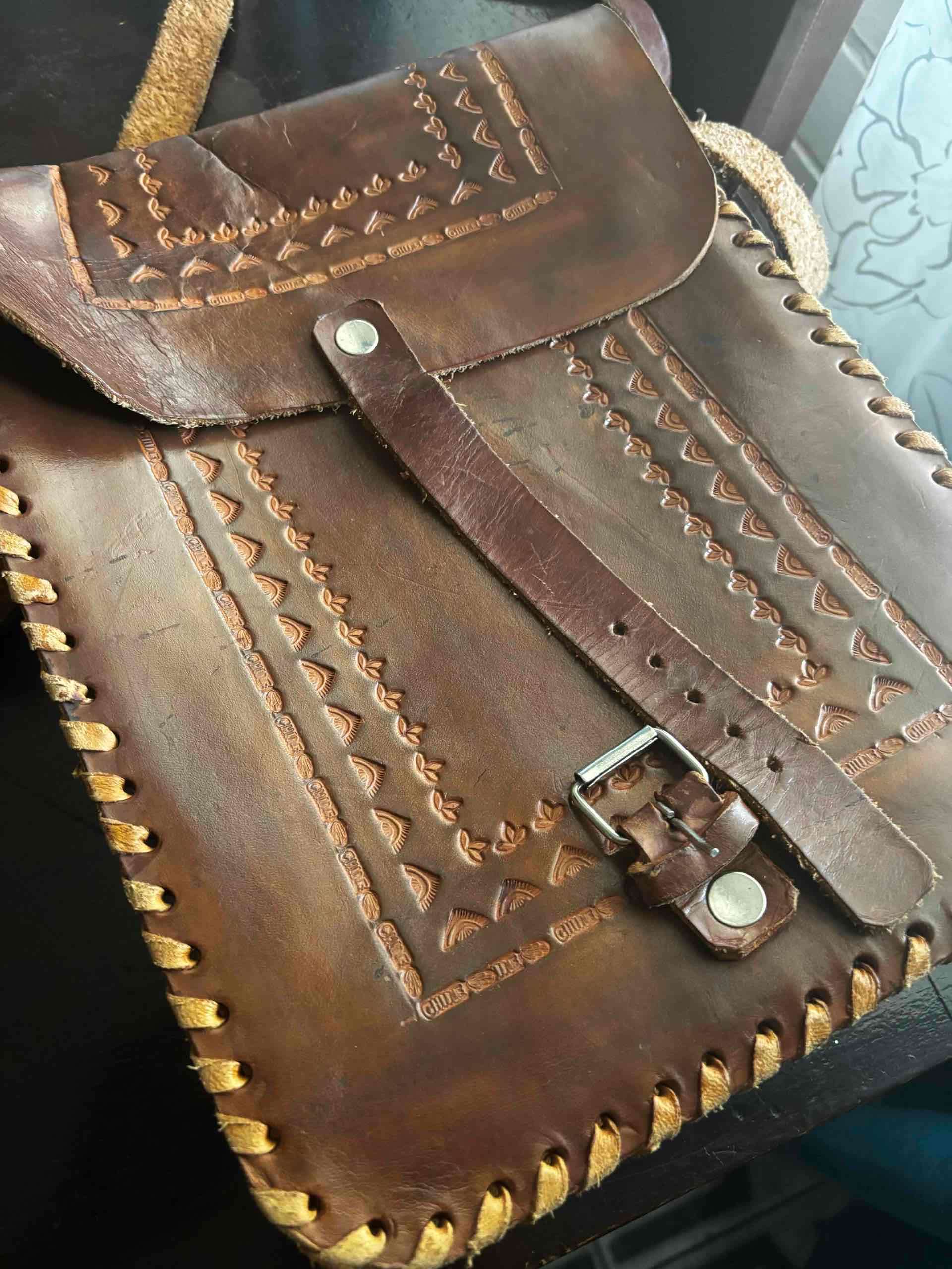 Bolso de cuero artesanal marrón - miniatura 1