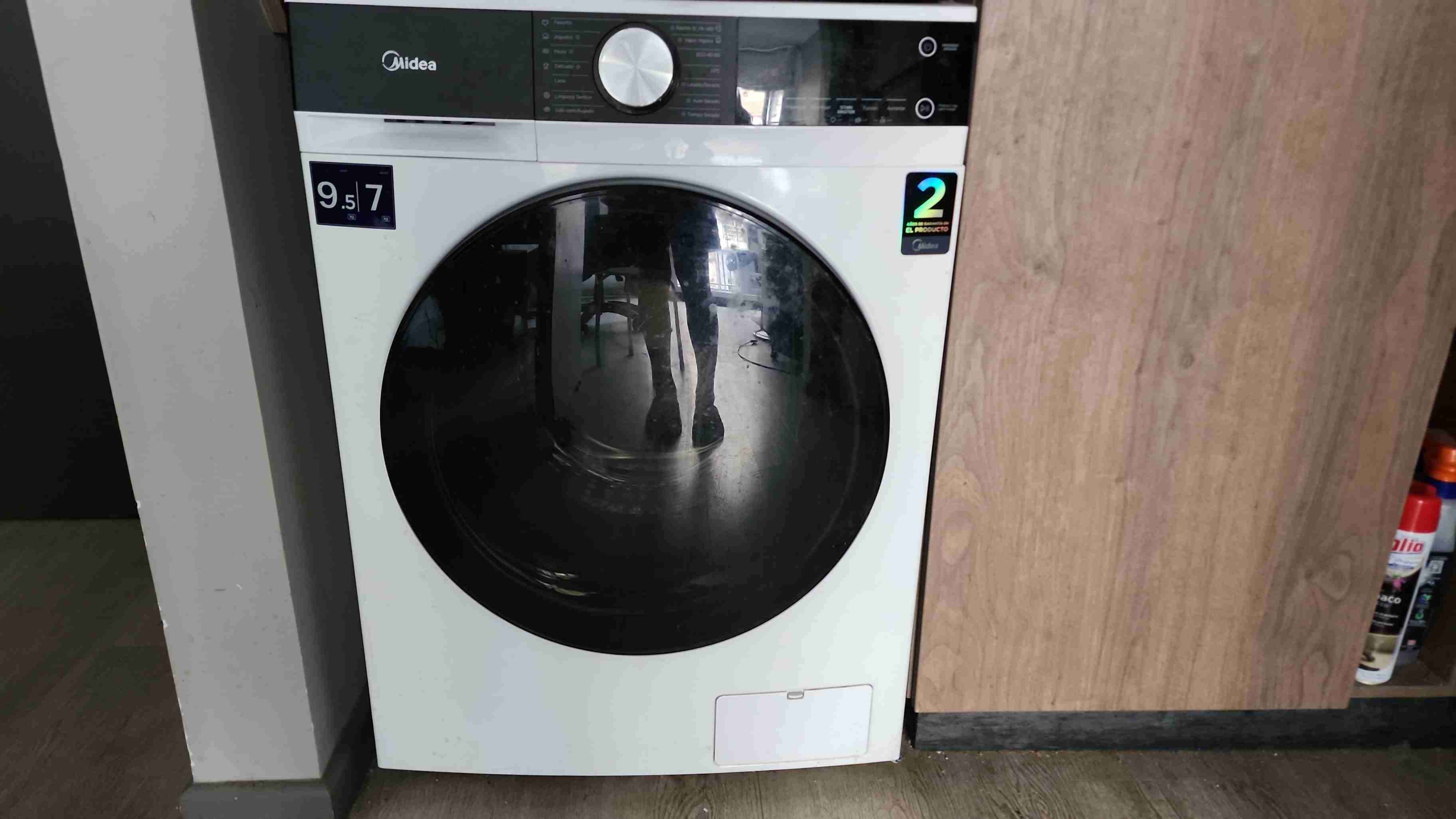 Lavadora secadora Midea 9.5kg