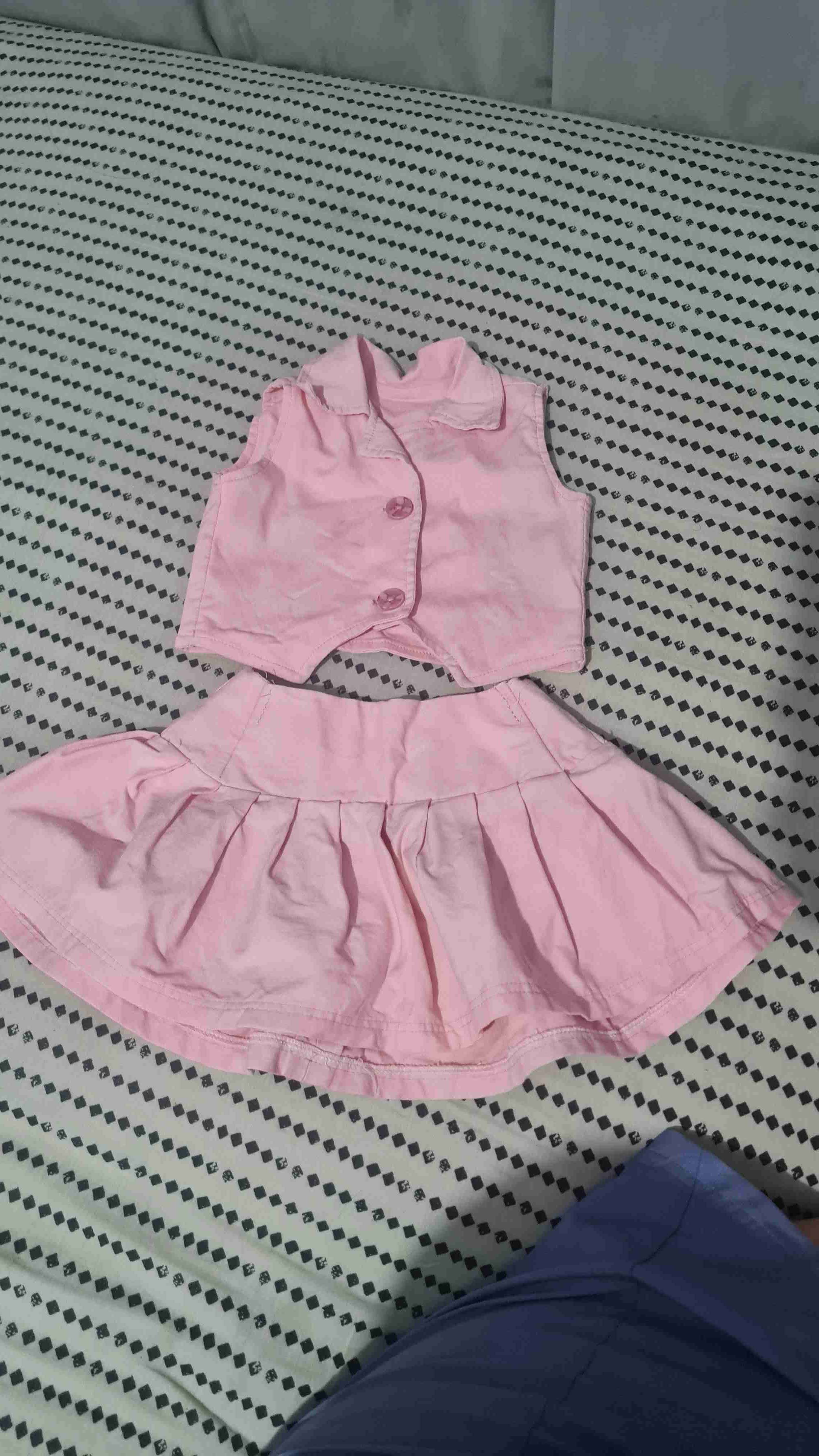 Conjunto falda y chaleco rosa - miniatura 2