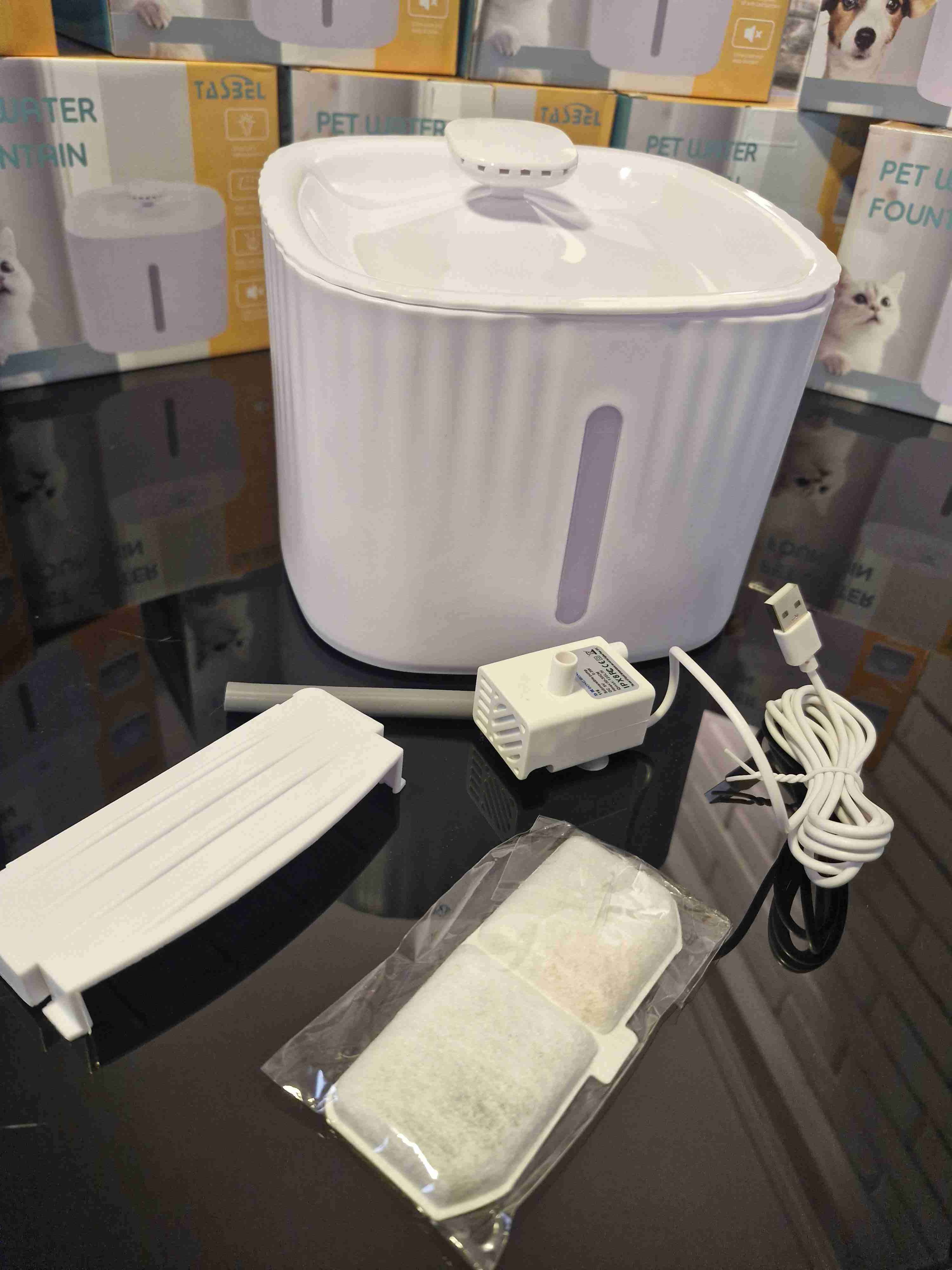 Fuente de agua para mascotas - miniatura 2