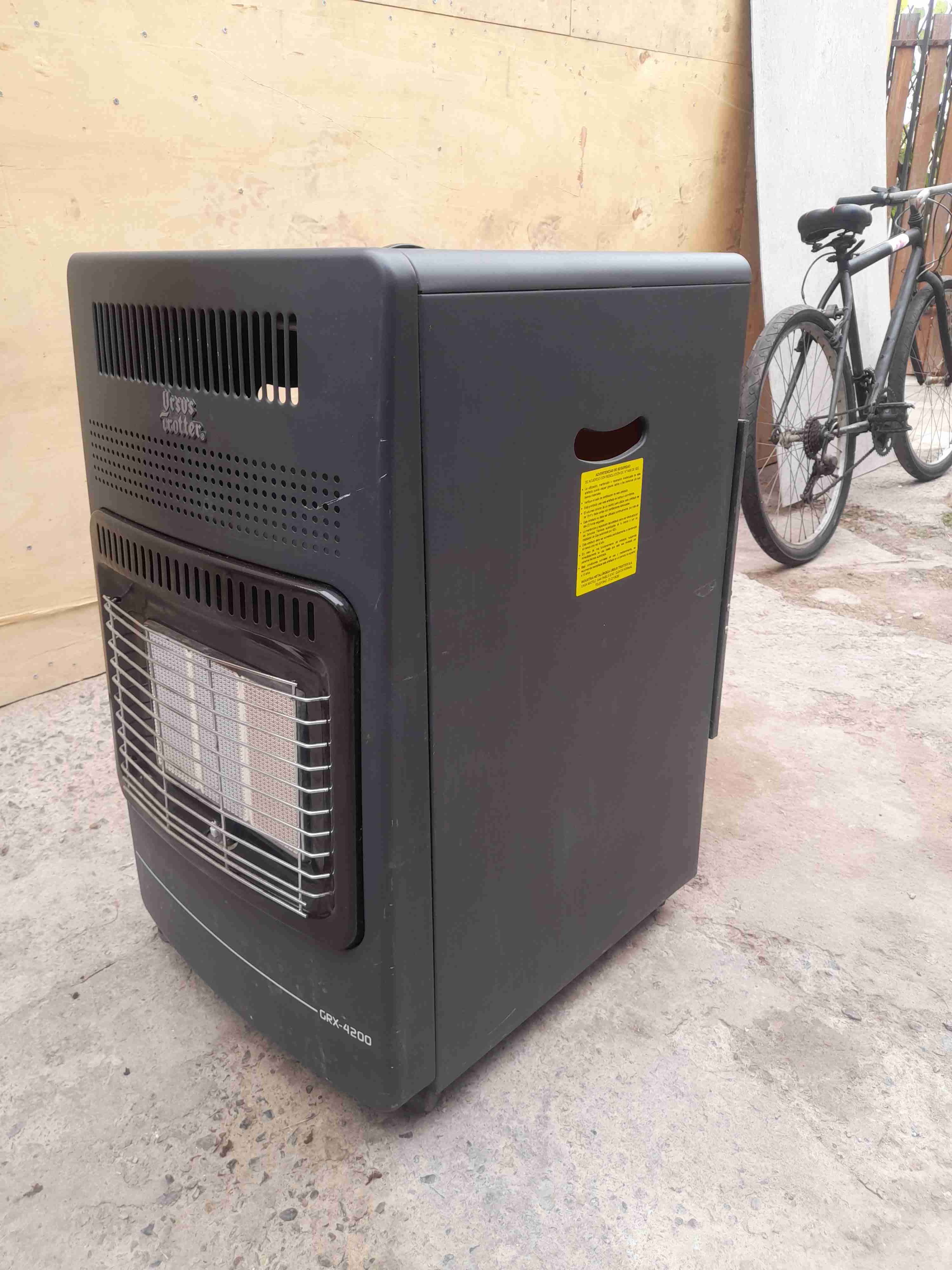 Estufa a gas Ursus Trotter - miniatura 2