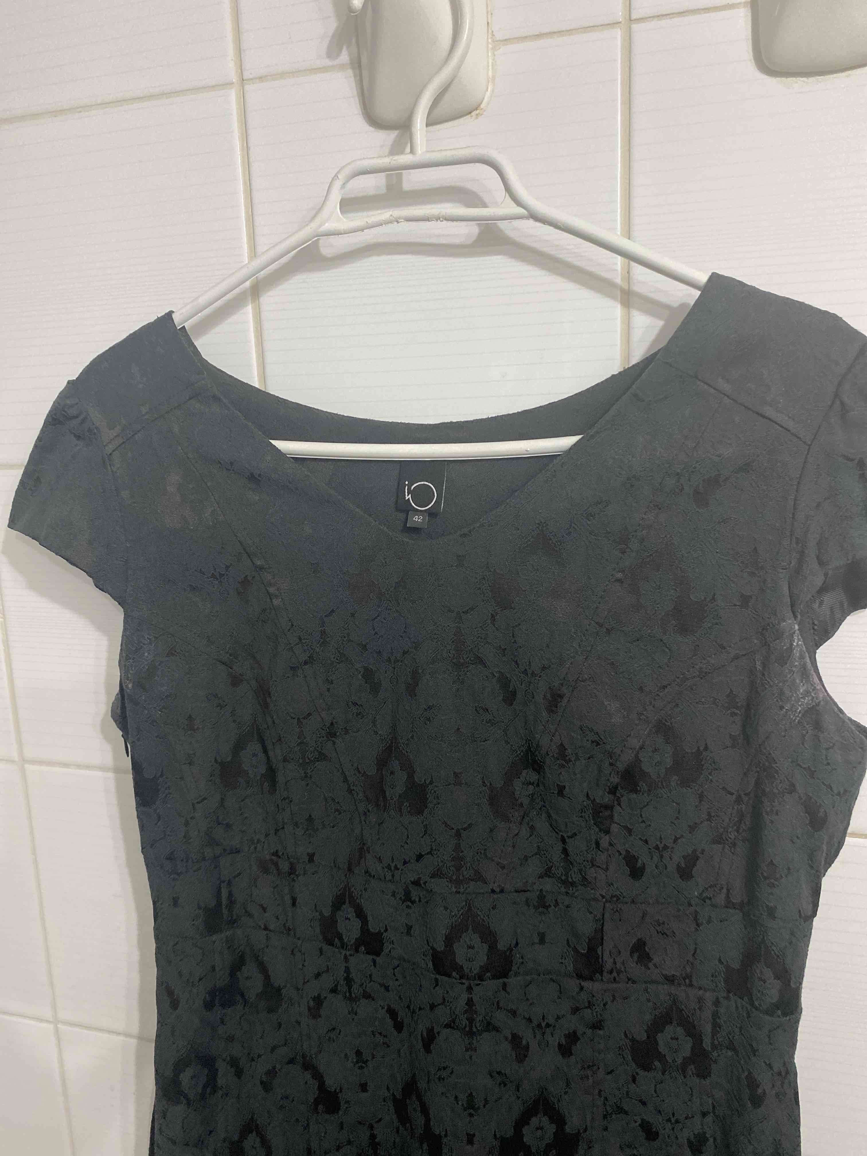 Vestido IO negro elegante con encaje - miniatura 2