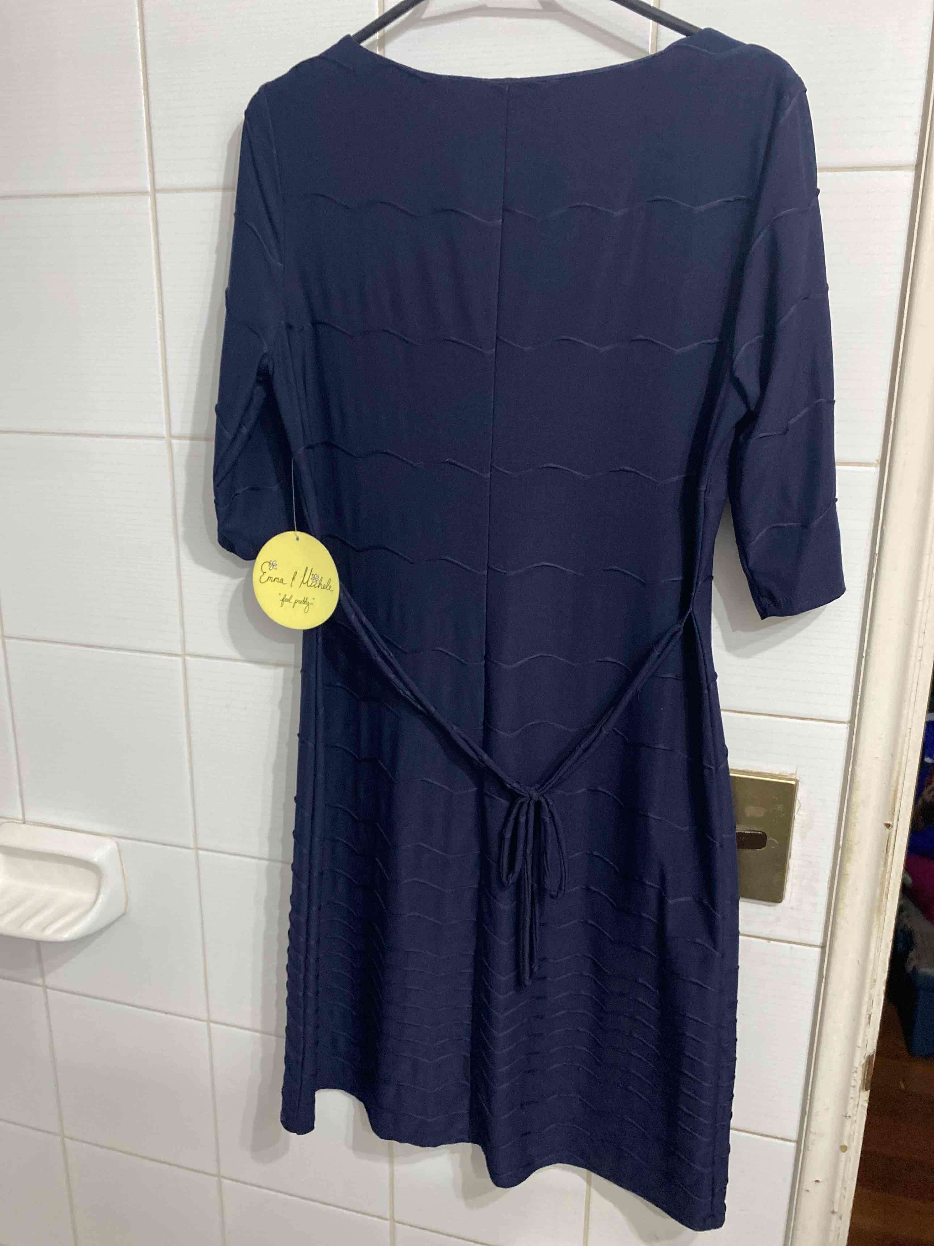 Vestido azul marino nuevo - miniatura 4