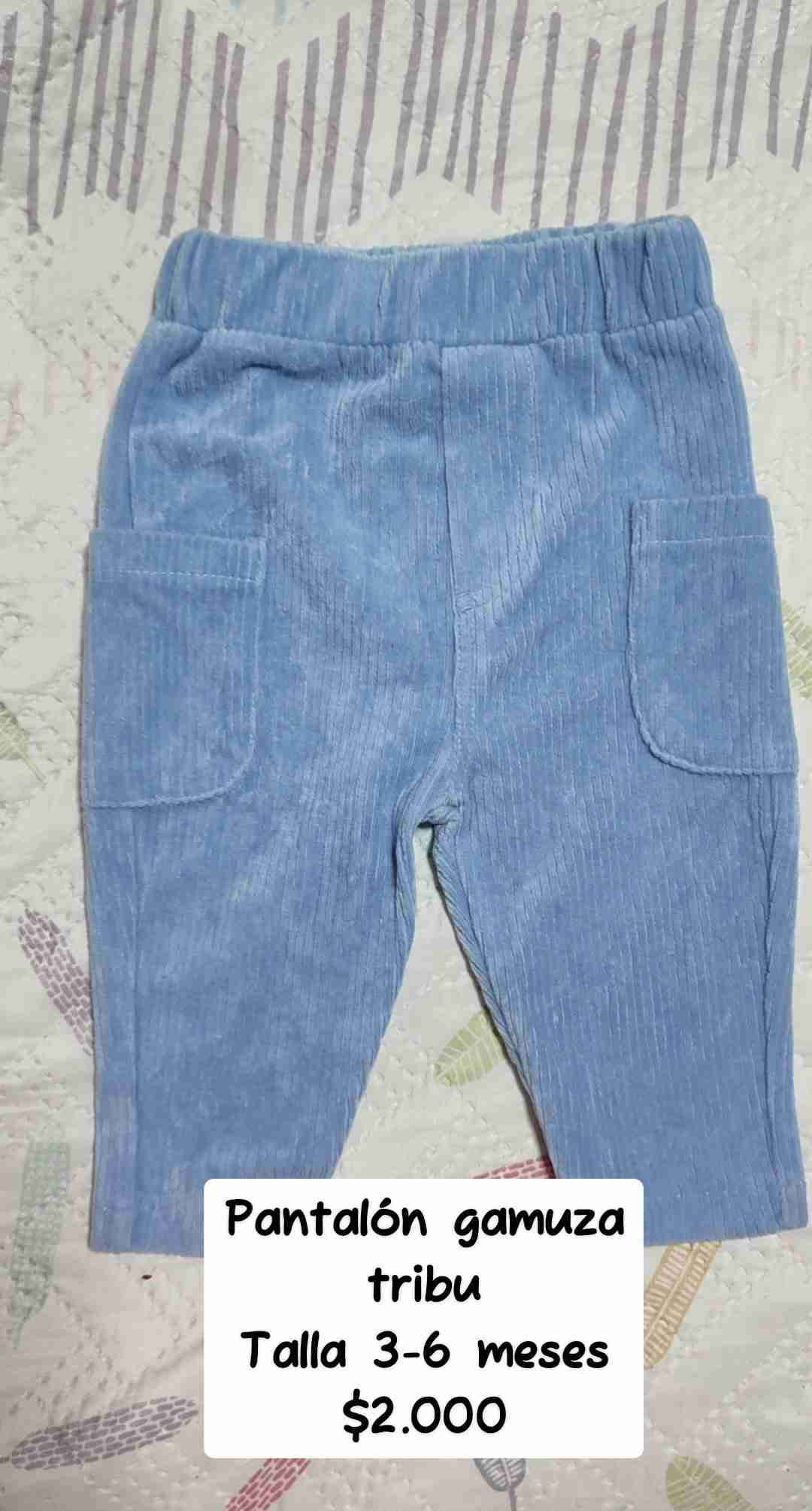 Pantalón gamuza azul bebé
