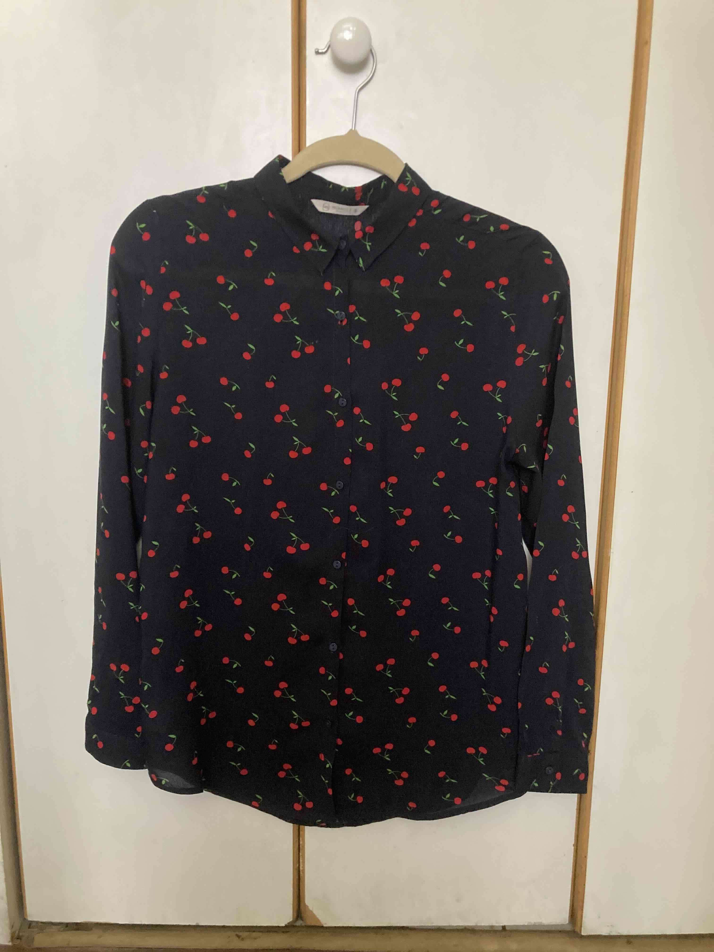 Camisa azul con cerezas - 2