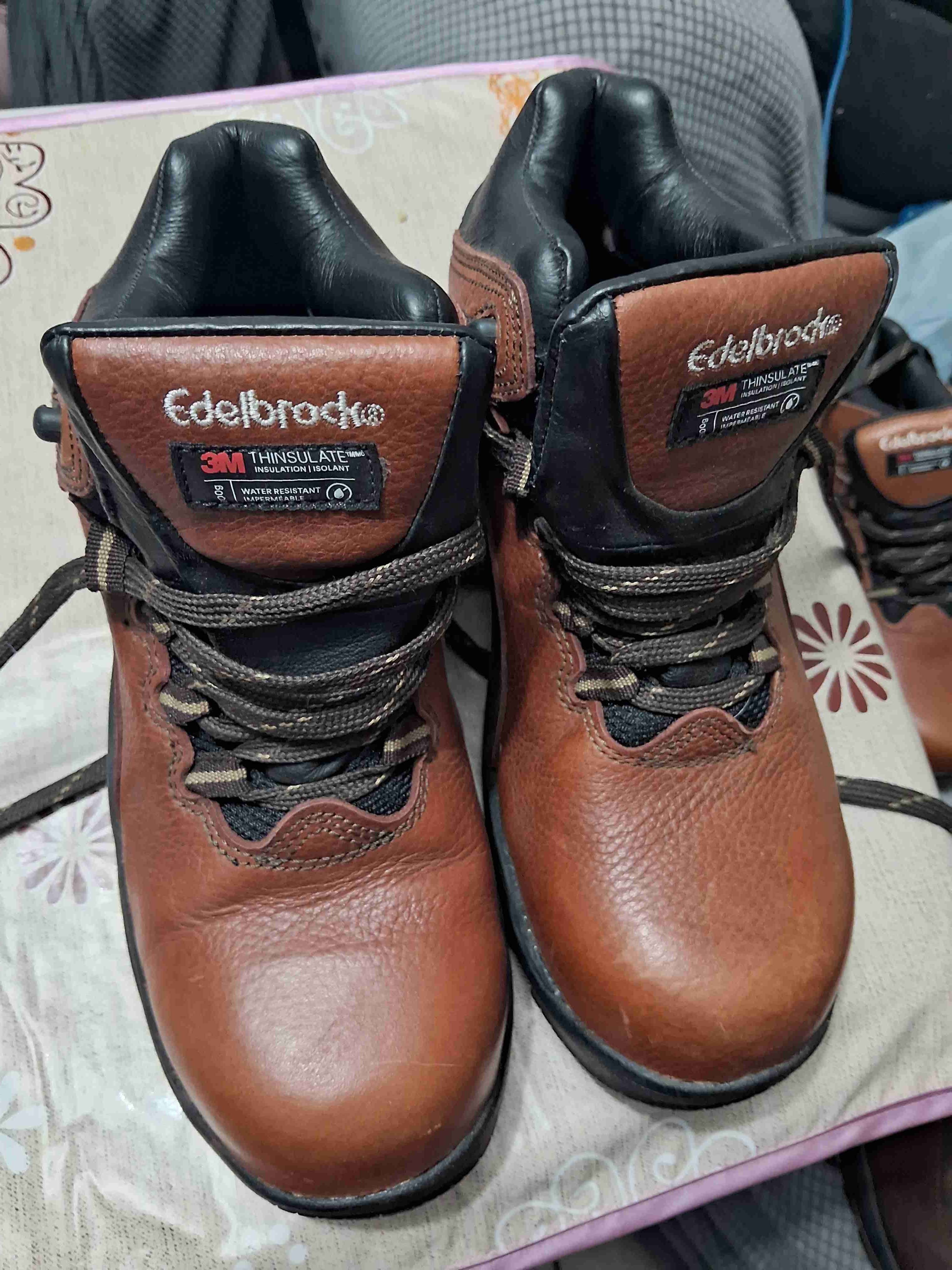 Botines de seguridad número 43. Nuevos - miniatura 3