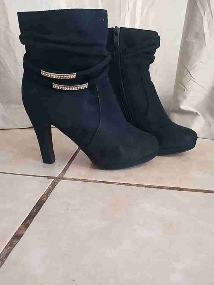 Botas azul marino de tacón alto - miniatura 3