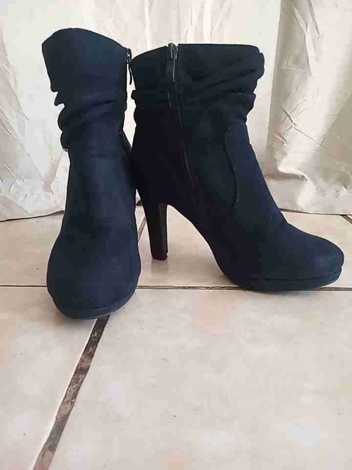 Botas azul marino de tacón alto - miniatura 4