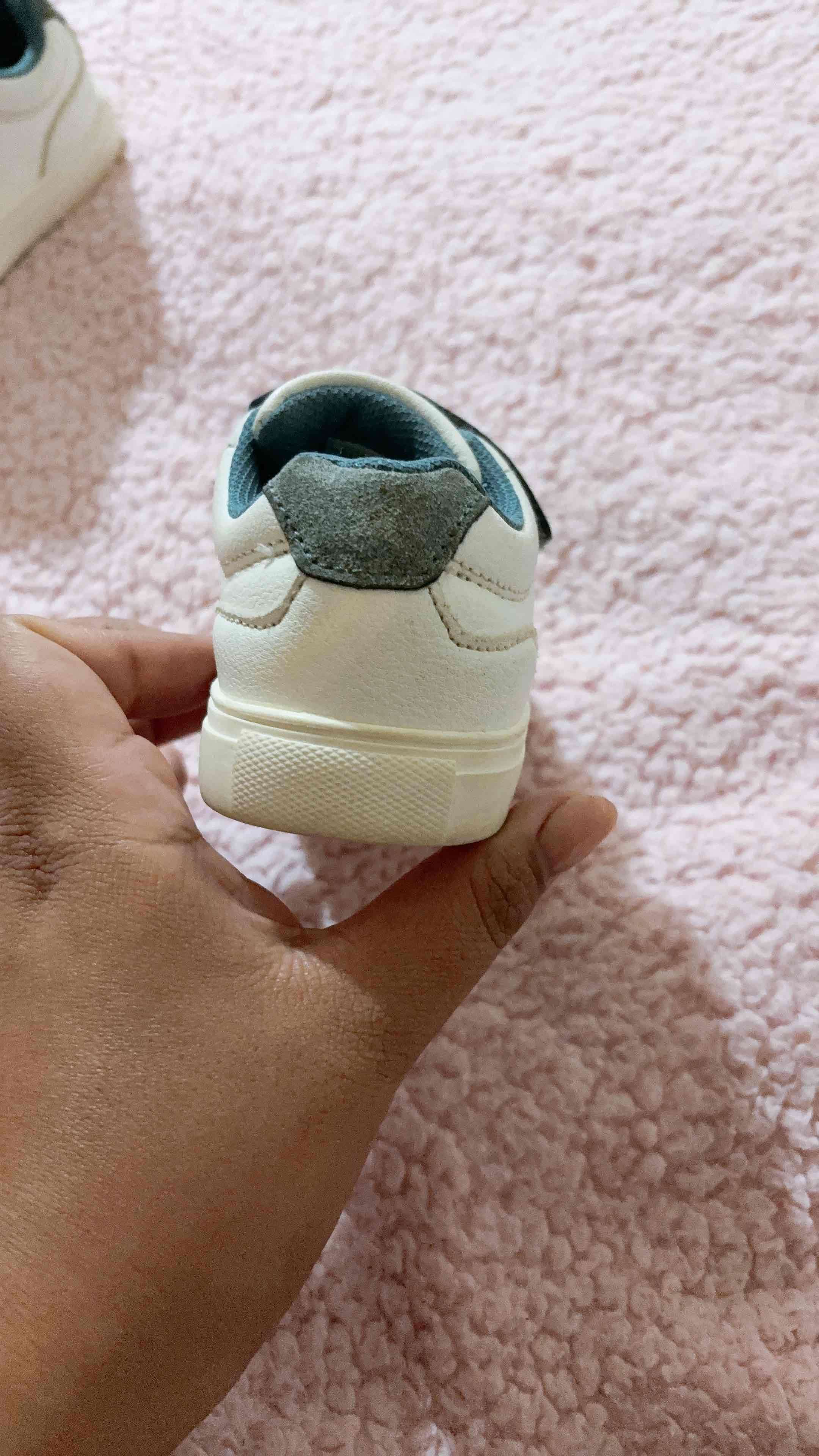 Zapatillas blancas para niño - miniatura 3