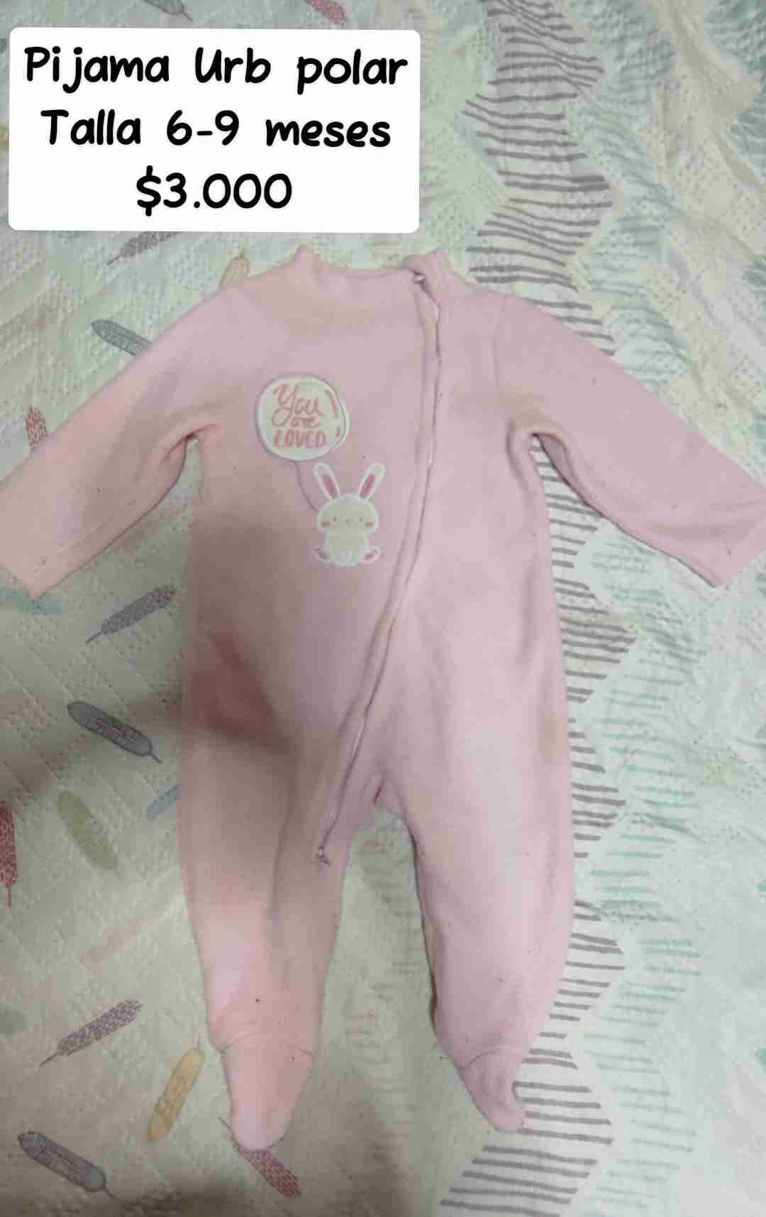 Pijama polar rosado 6-9 meses