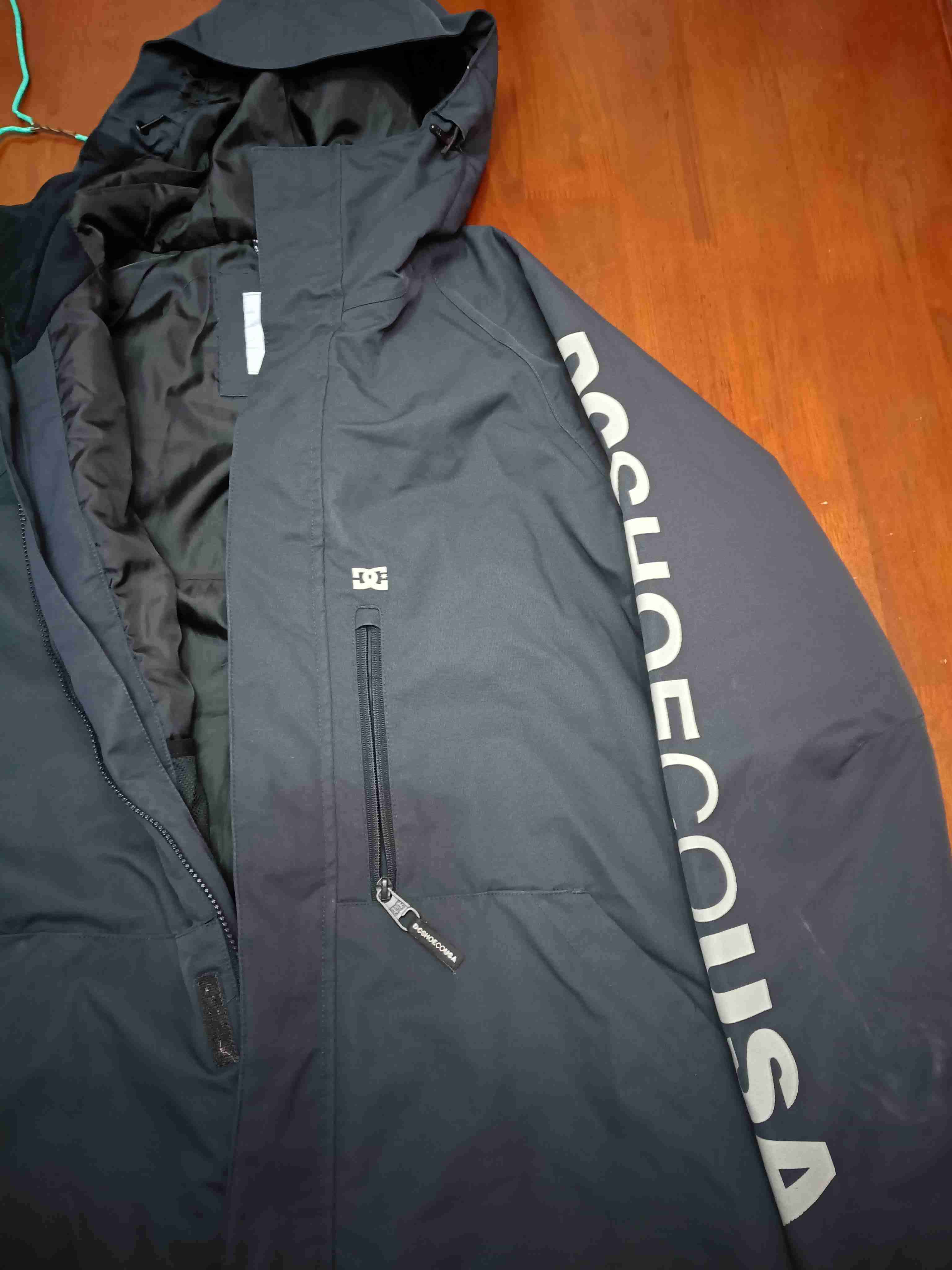 Chaqueta negra con capucha DC - miniatura 5