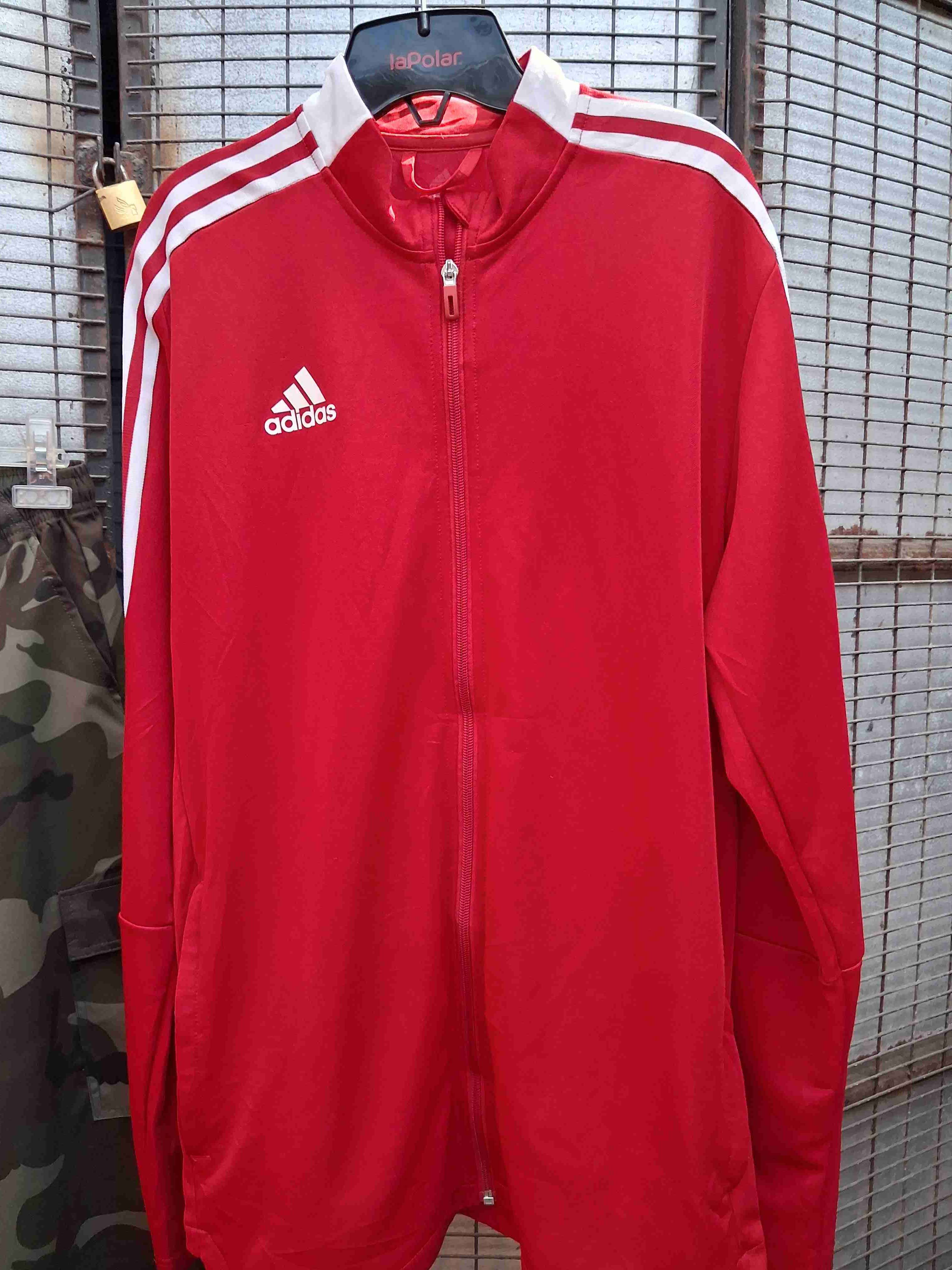 Chaqueta deportiva Adidas roja - miniatura 1