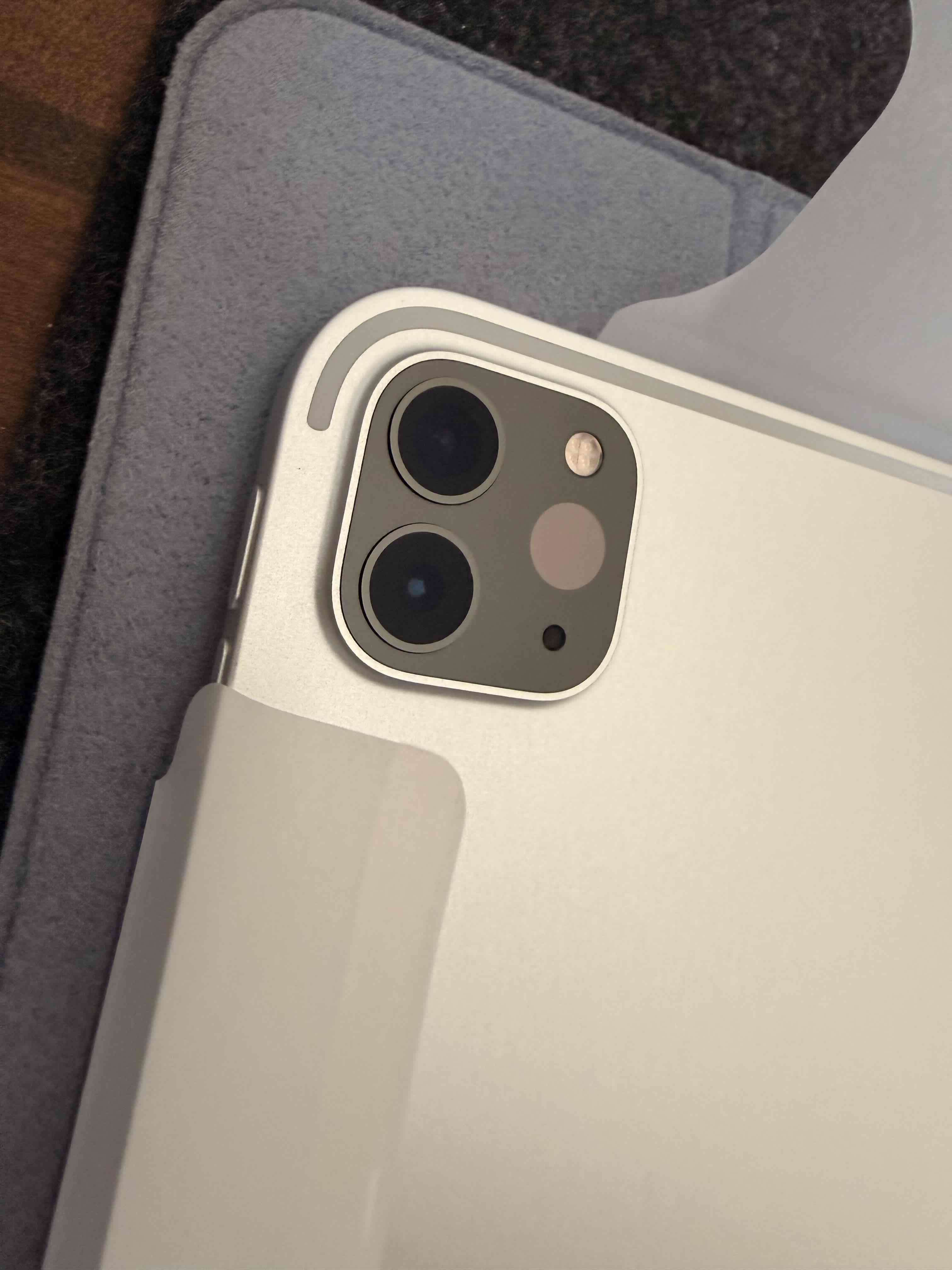 Ipad Pro 11” 256GB 4ta generación + Apple pencil - miniatura 3