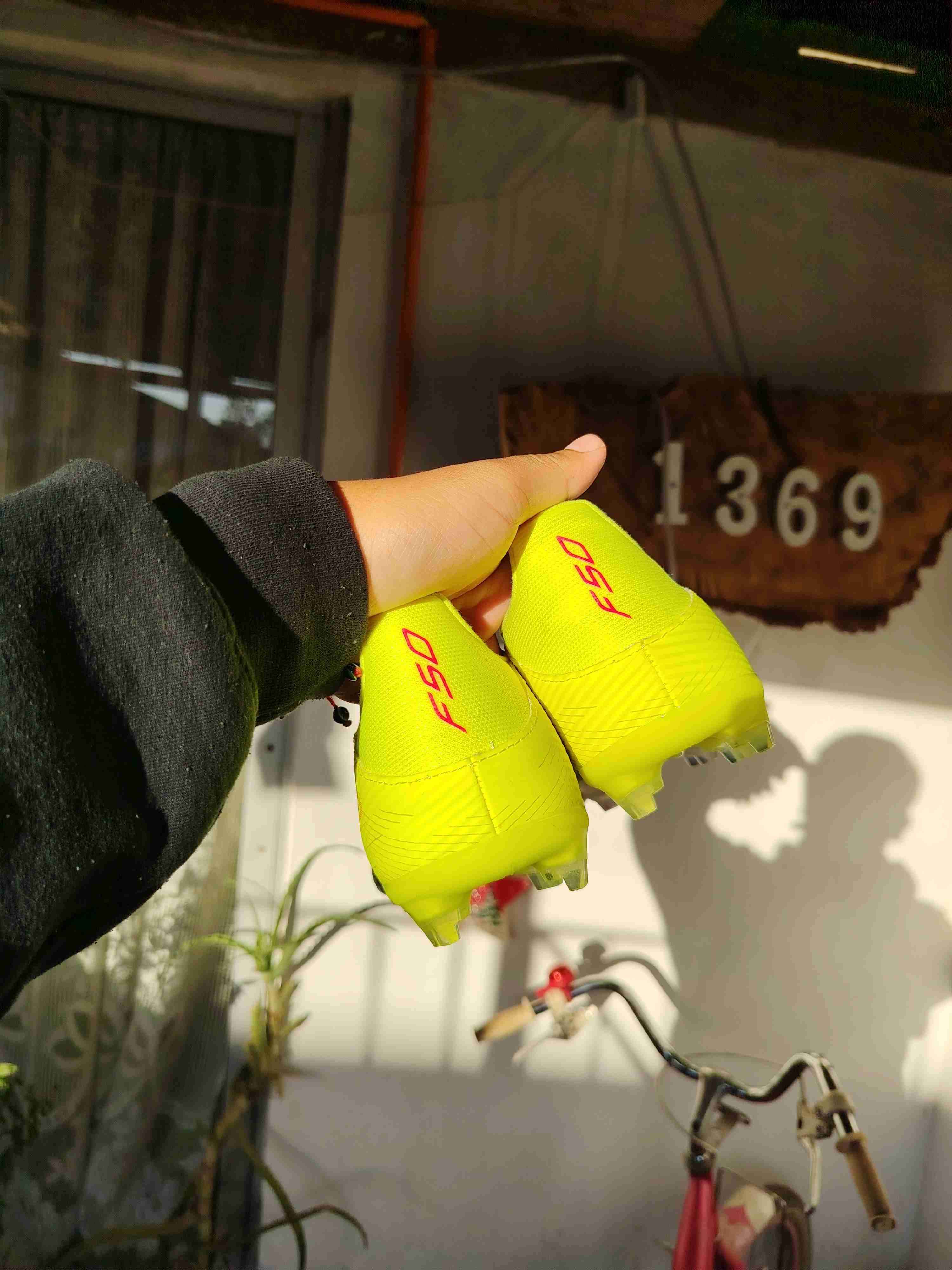 Zapatos de fútbol adidas amarillas - miniatura 6