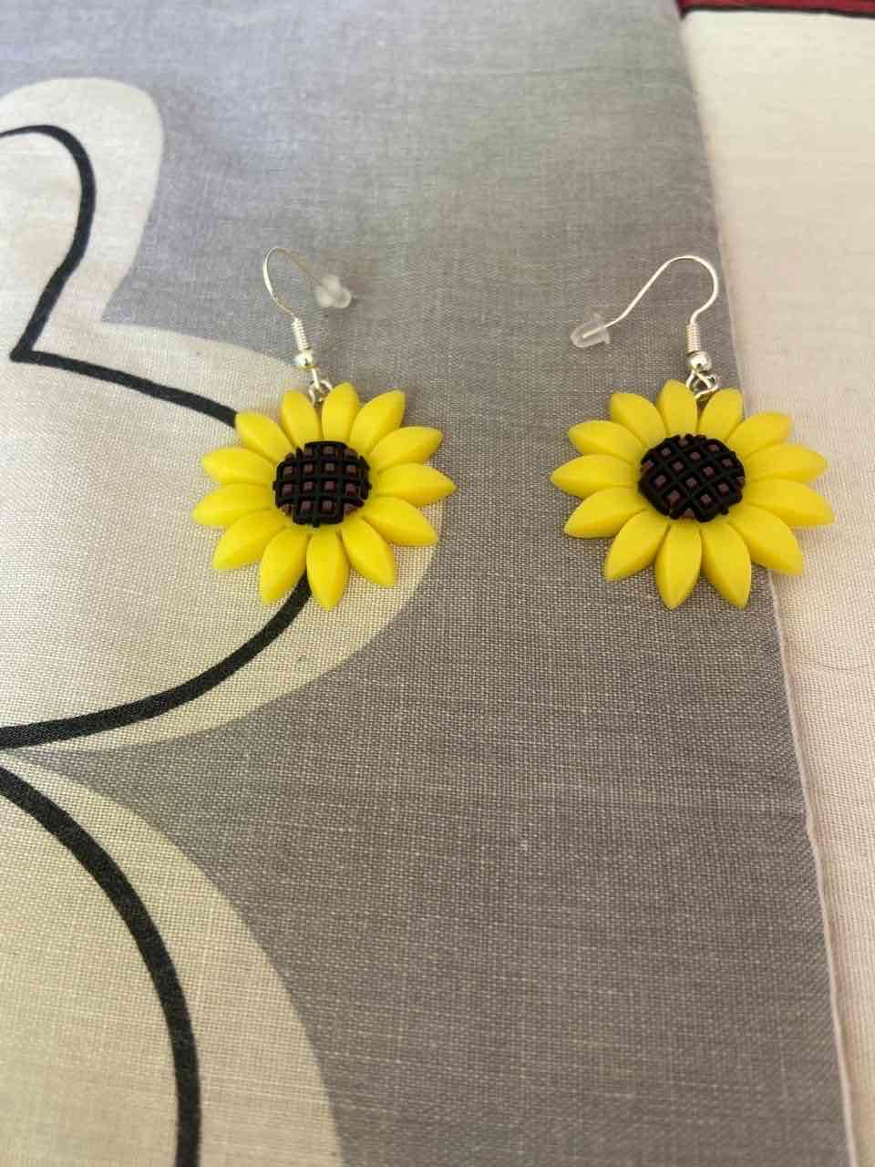 Aros colgantes de girasol