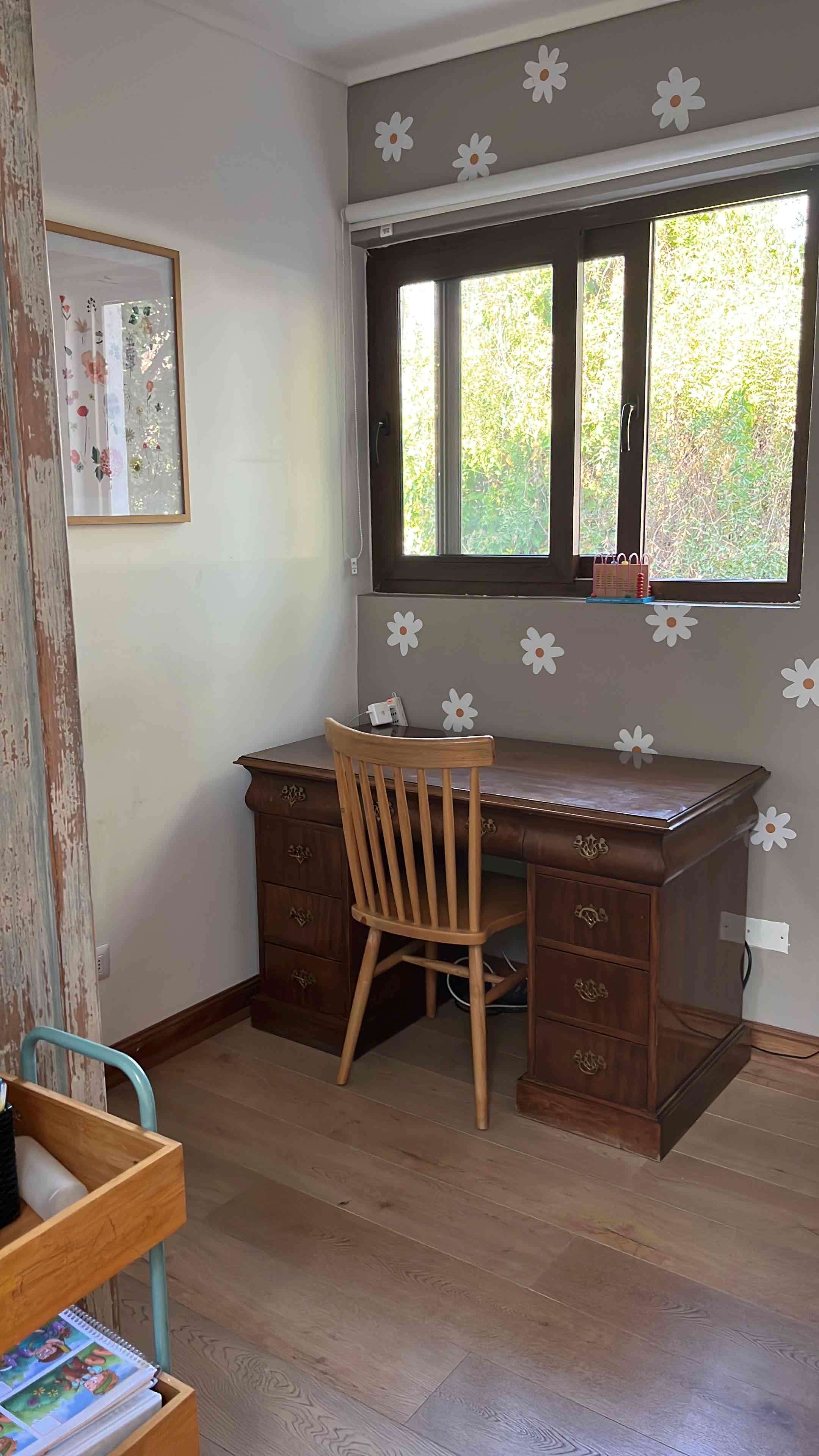 Escritorio de madera clásico - miniatura 4