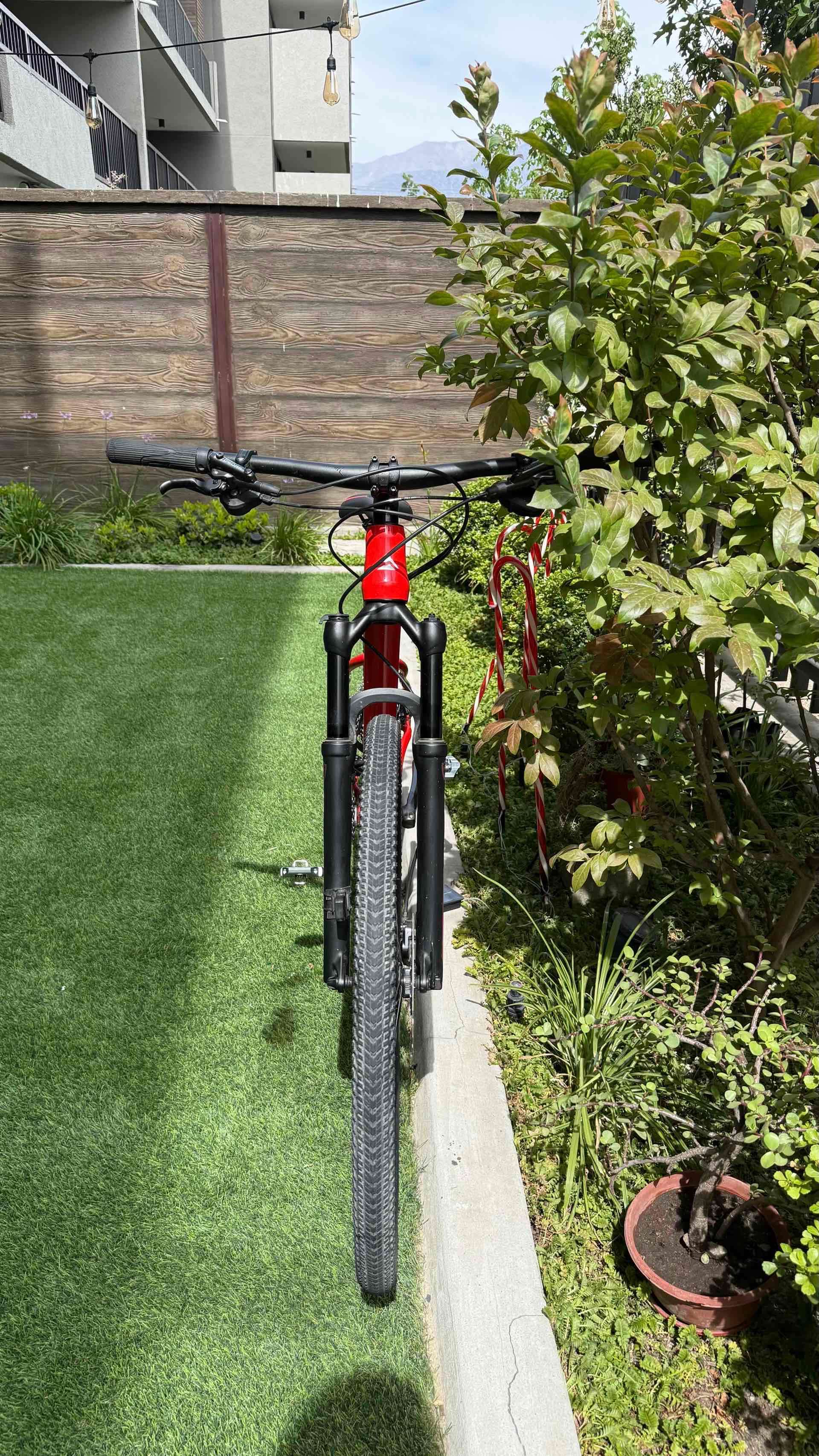 Bicicleta montaña roja Merida - miniatura 3