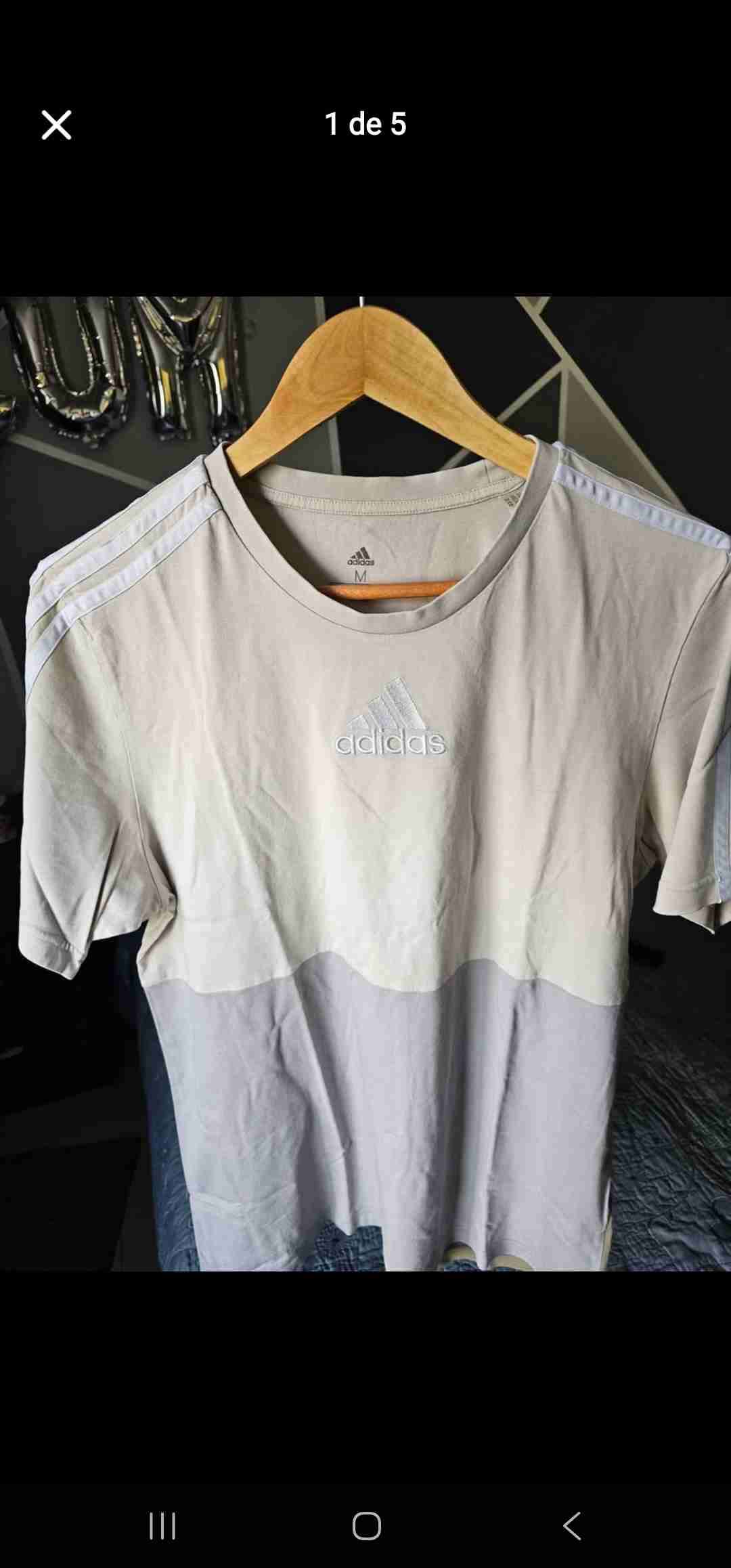 Polera Adidas beige y gris