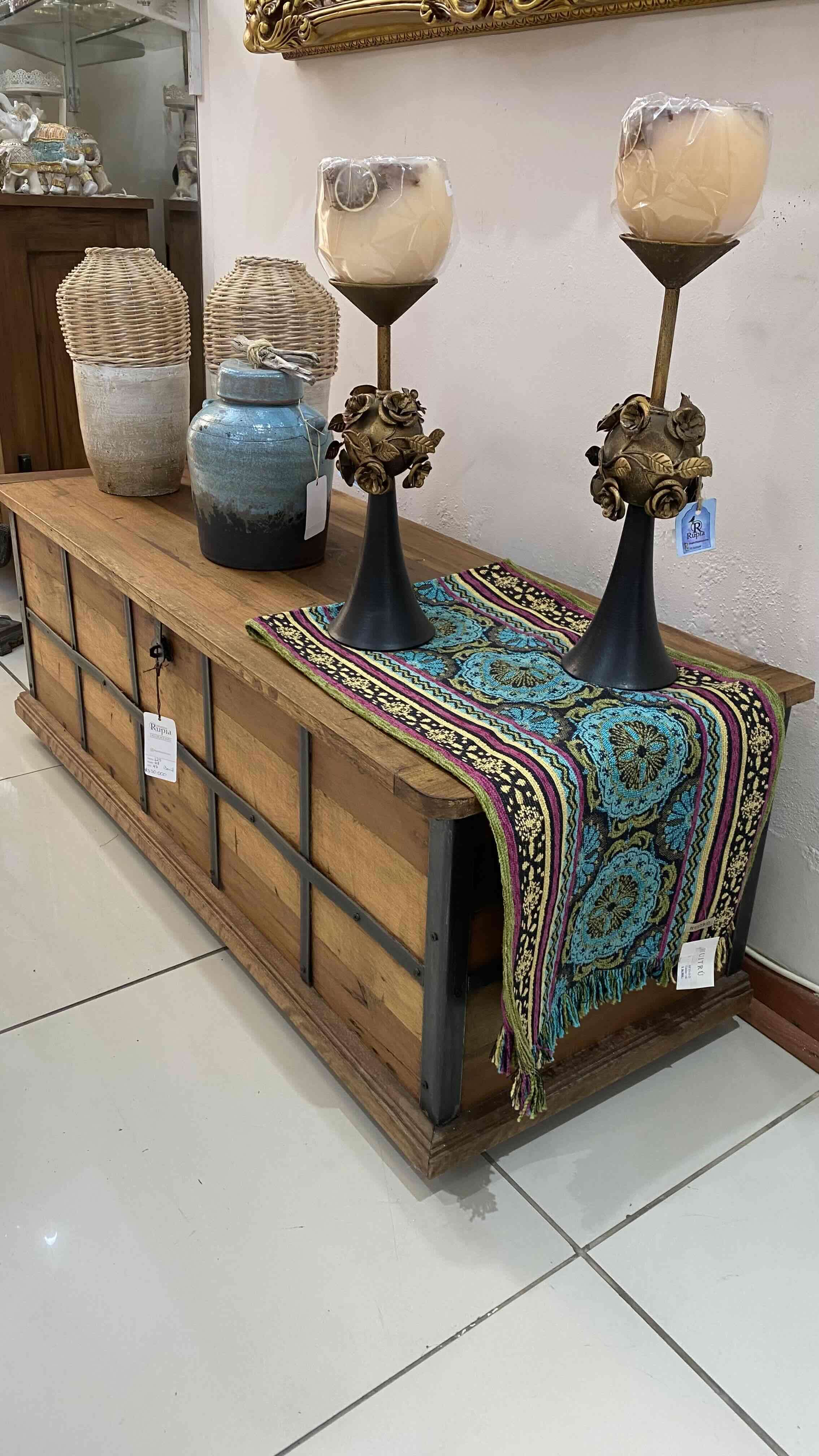 Baúl de madera rústico - miniatura 2