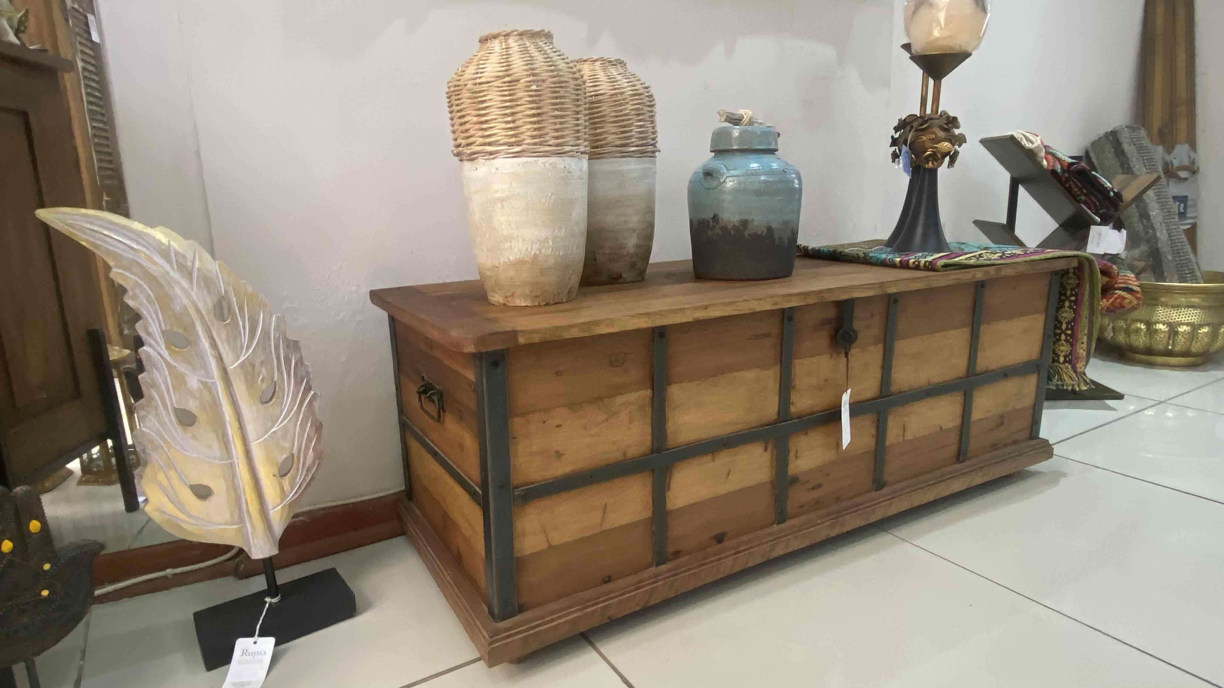 Baúl de madera rústico - miniatura 3