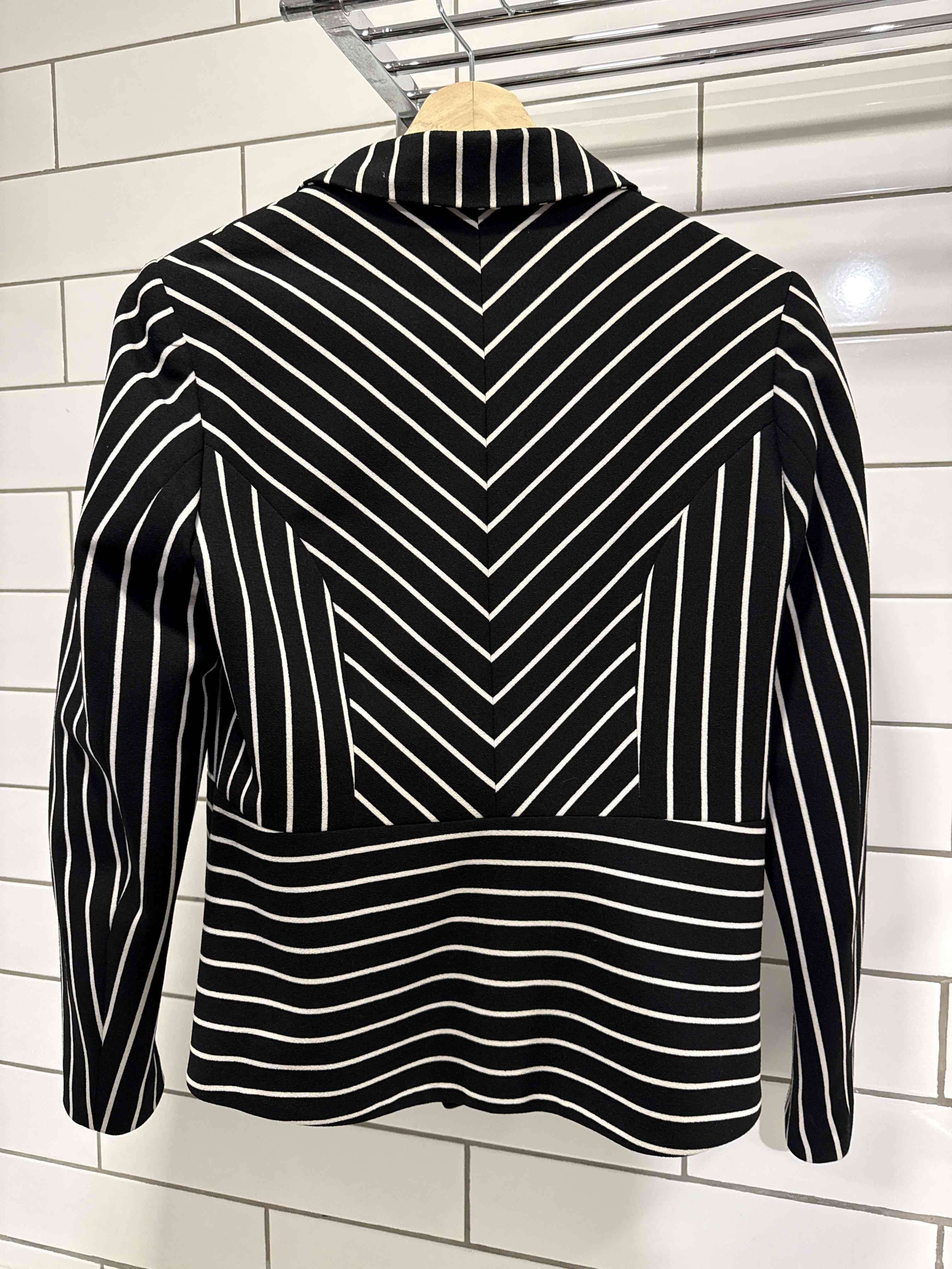 Blazer negro a rayas BNY'S - 2