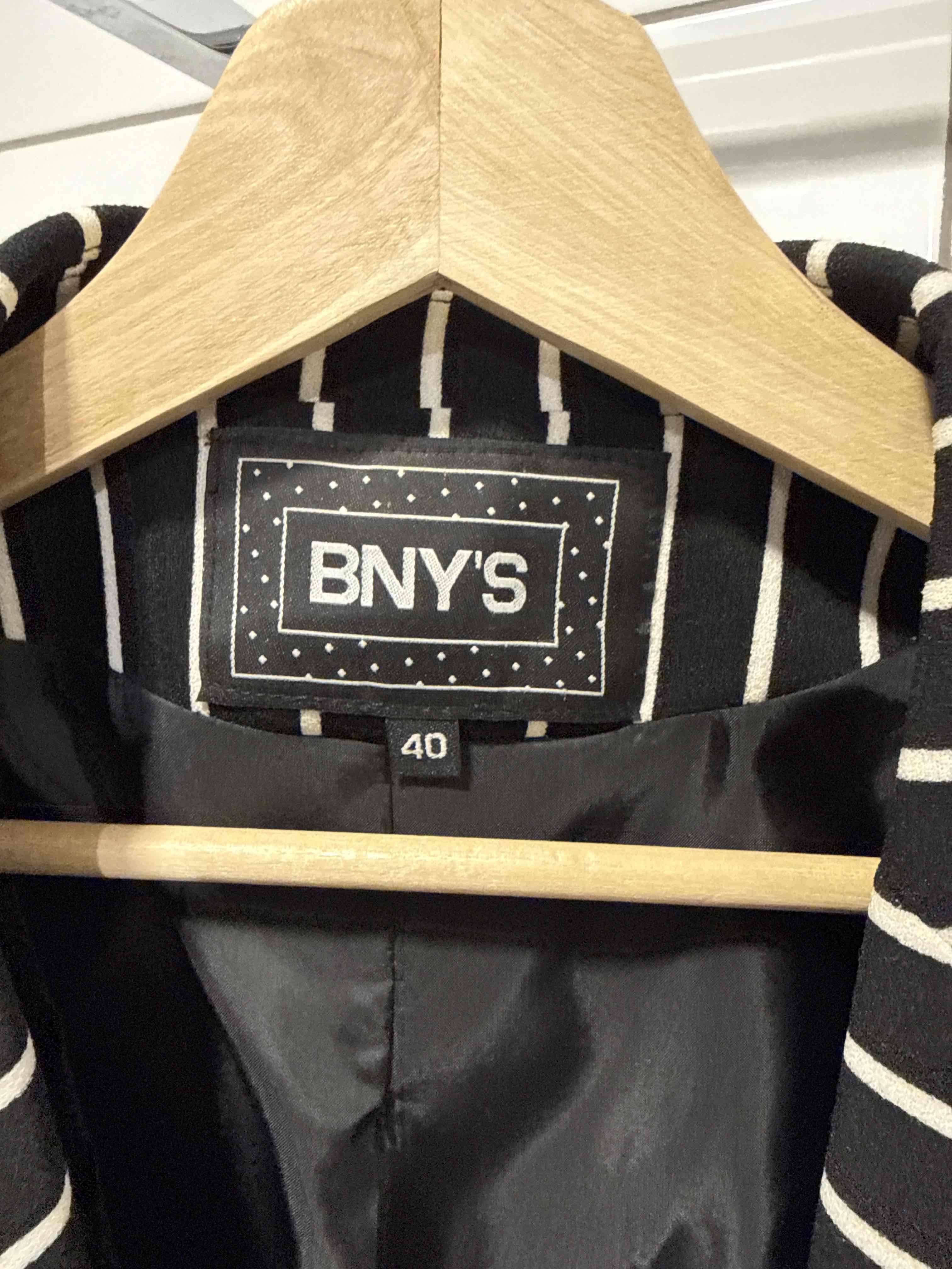 Blazer negro a rayas BNY'S - 5