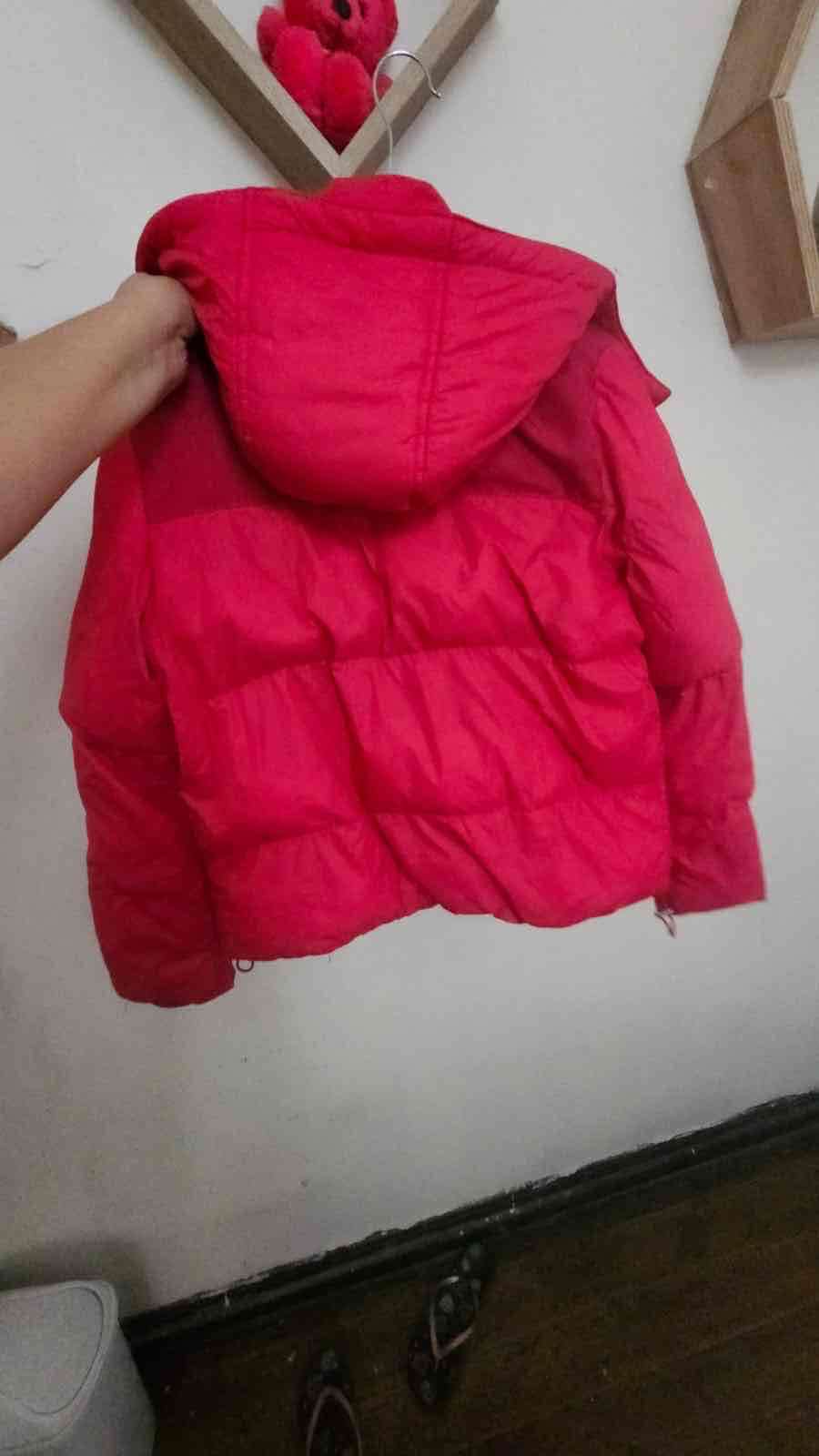 Chaqueta puffer roja - miniatura 2
