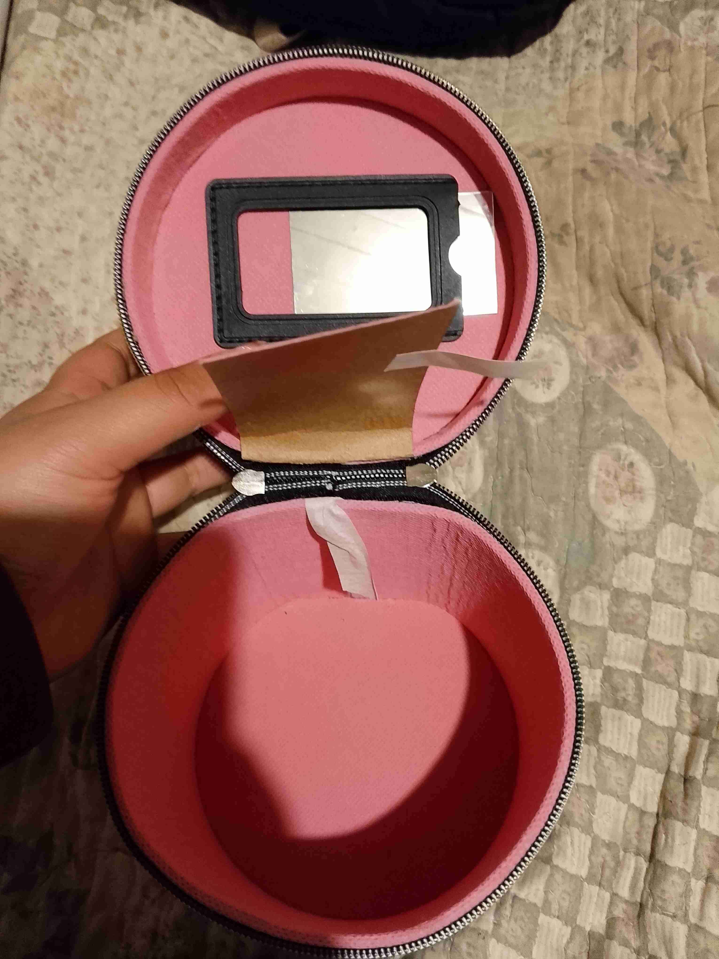 Neceser cilindrico con diseño de cuadros - miniatura 2