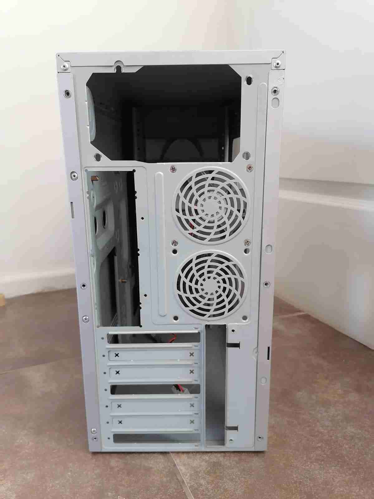 Gabinete Gamer Retro Con ventilador 90mm - miniatura 2