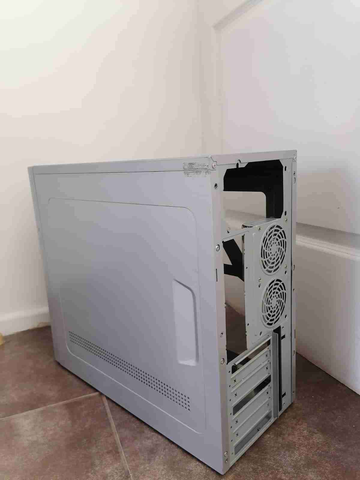 Gabinete Gamer Retro Con ventilador 90mm - miniatura 5