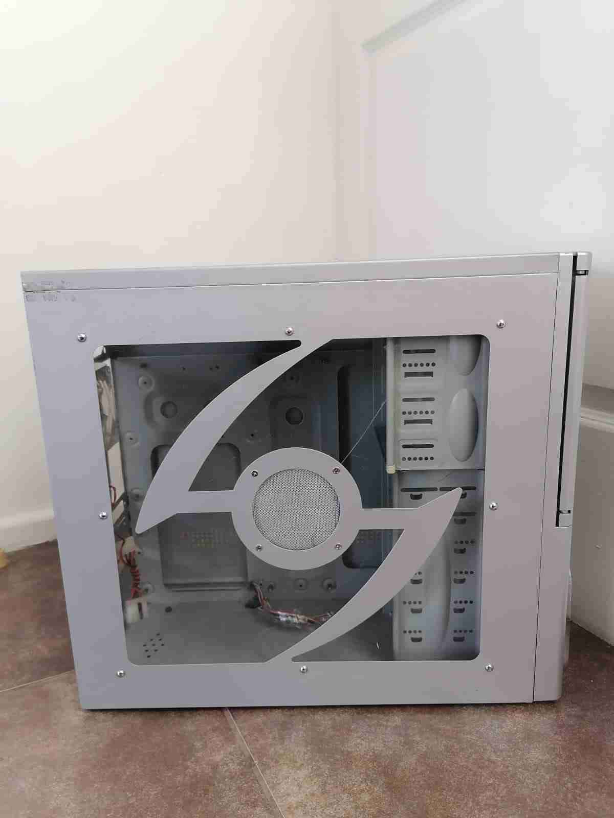 Gabinete Gamer Retro Con ventilador 90mm - miniatura 6