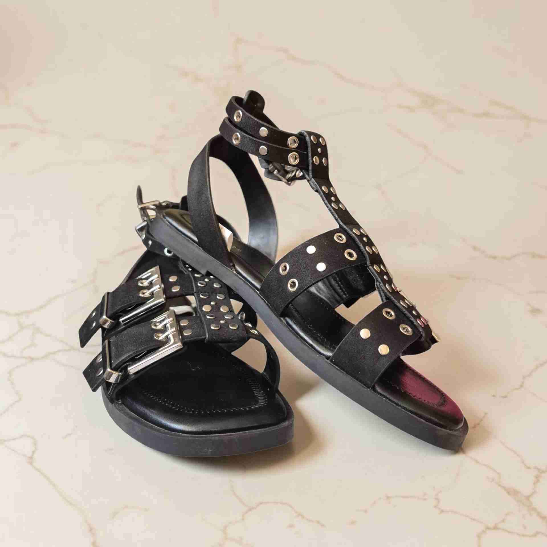 Sandalias nuevas talla 35 - miniatura 2