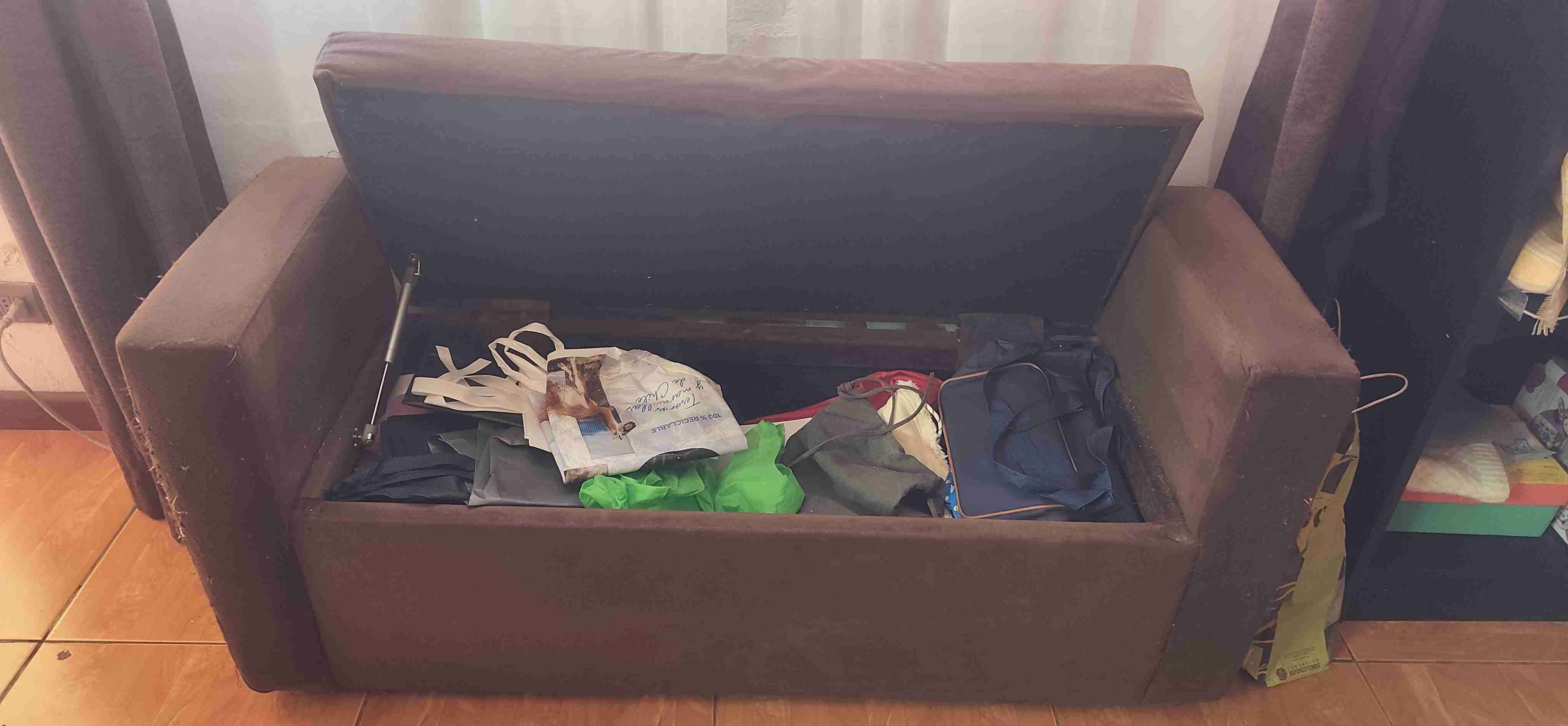 Diván baúl café usado - 2