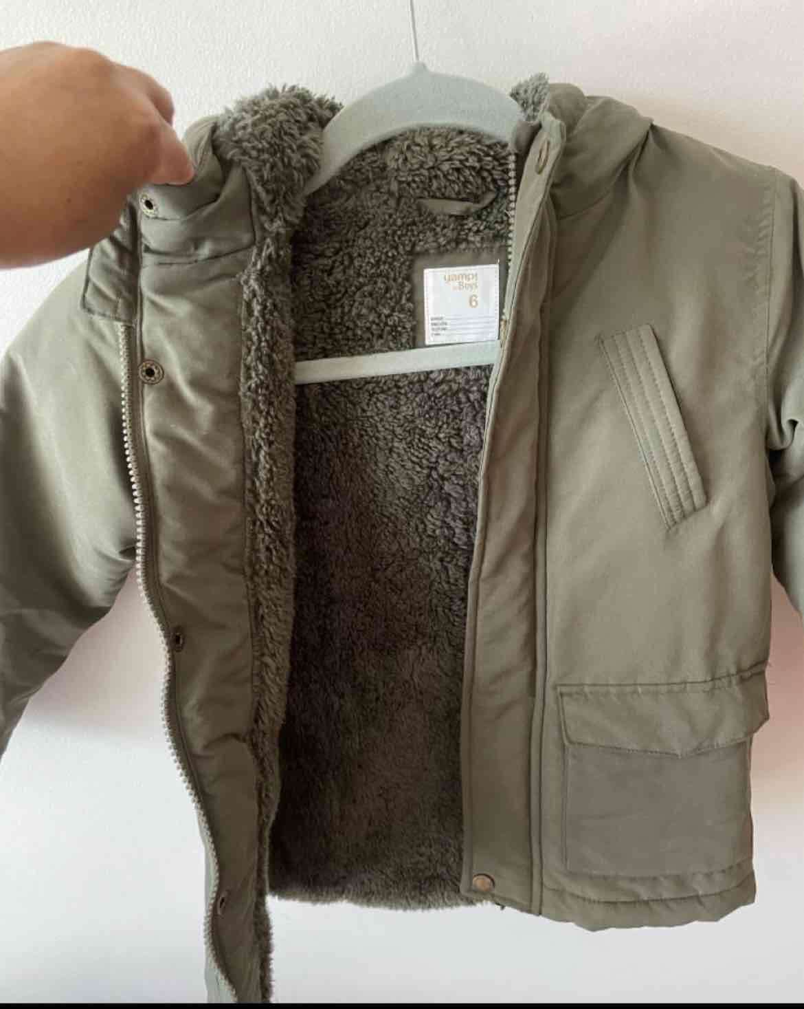 Abrigo infantil verde oliva - miniatura 3