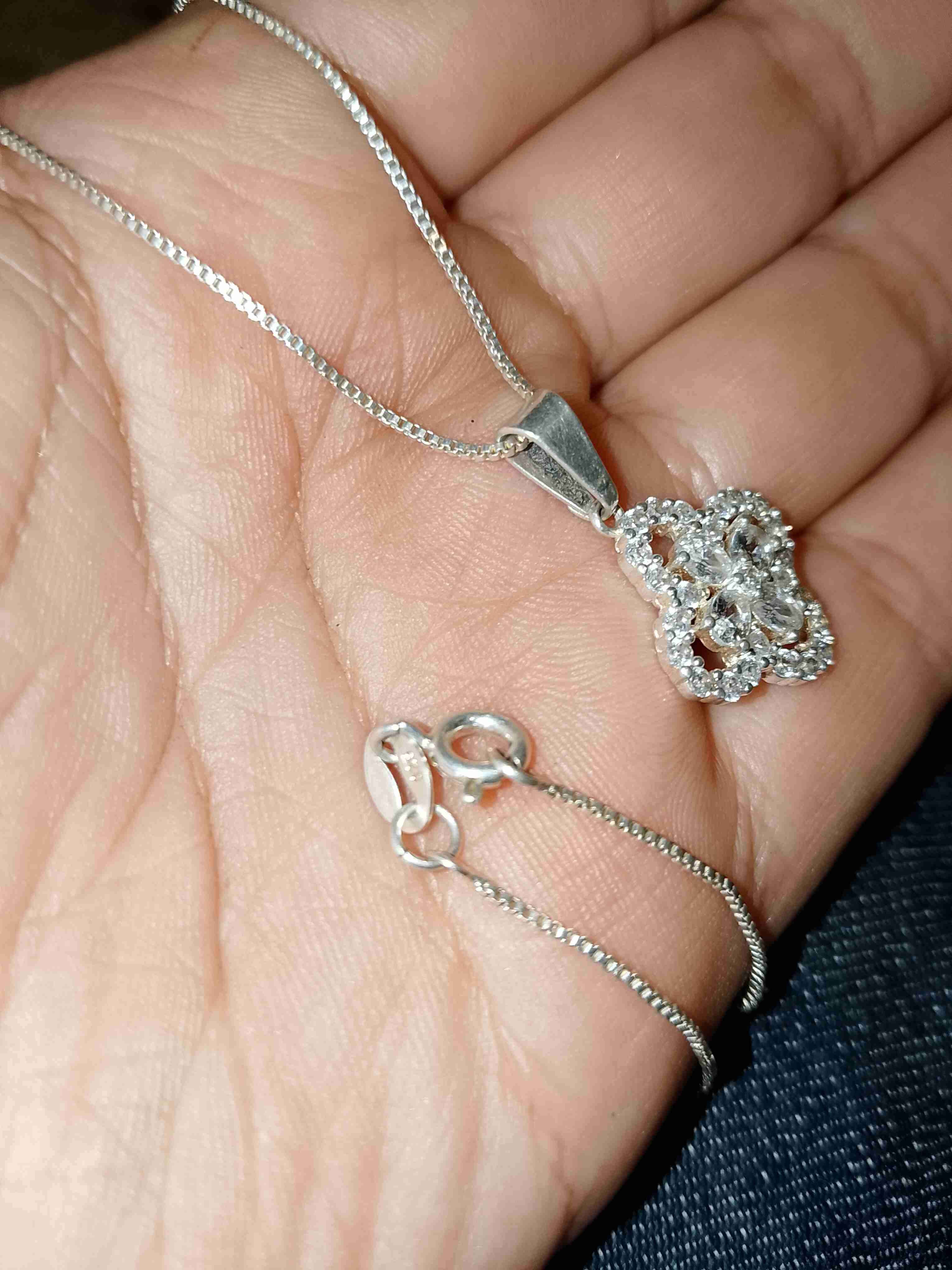 Collar de plata con dije - miniatura 1