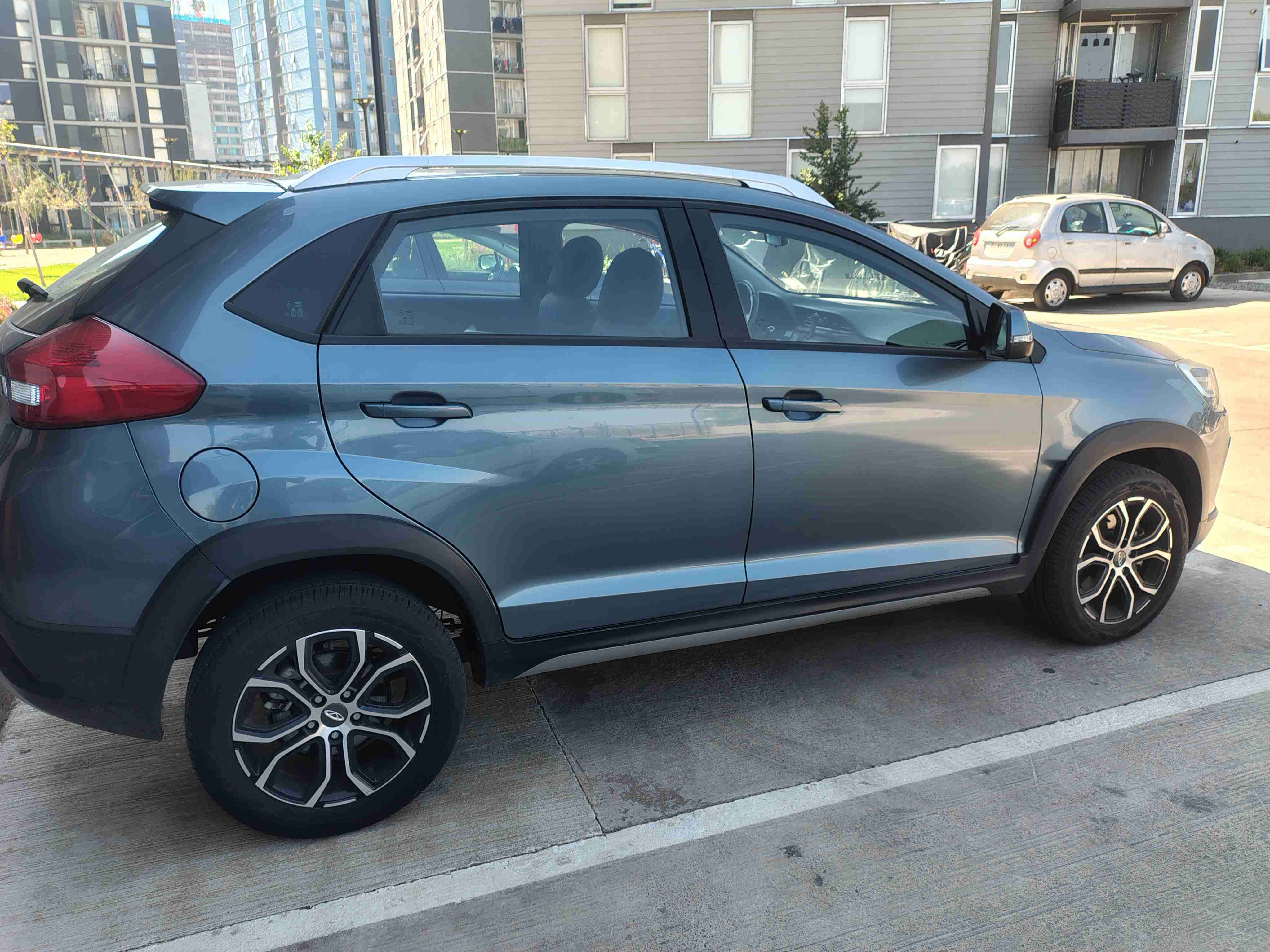 SUV Chery Tiggo 2 - miniatura 3