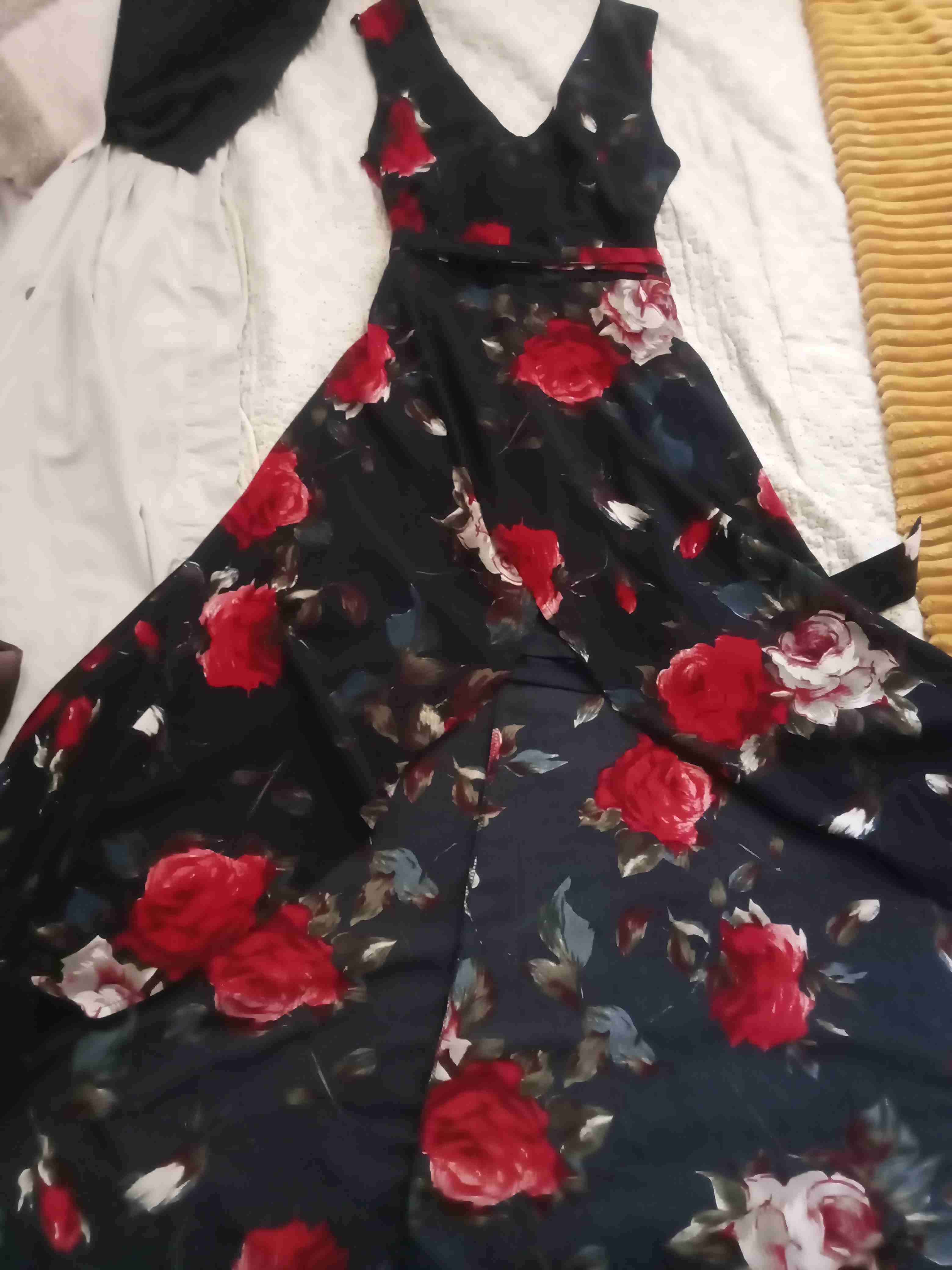 Vestido short de cola larga nuevo