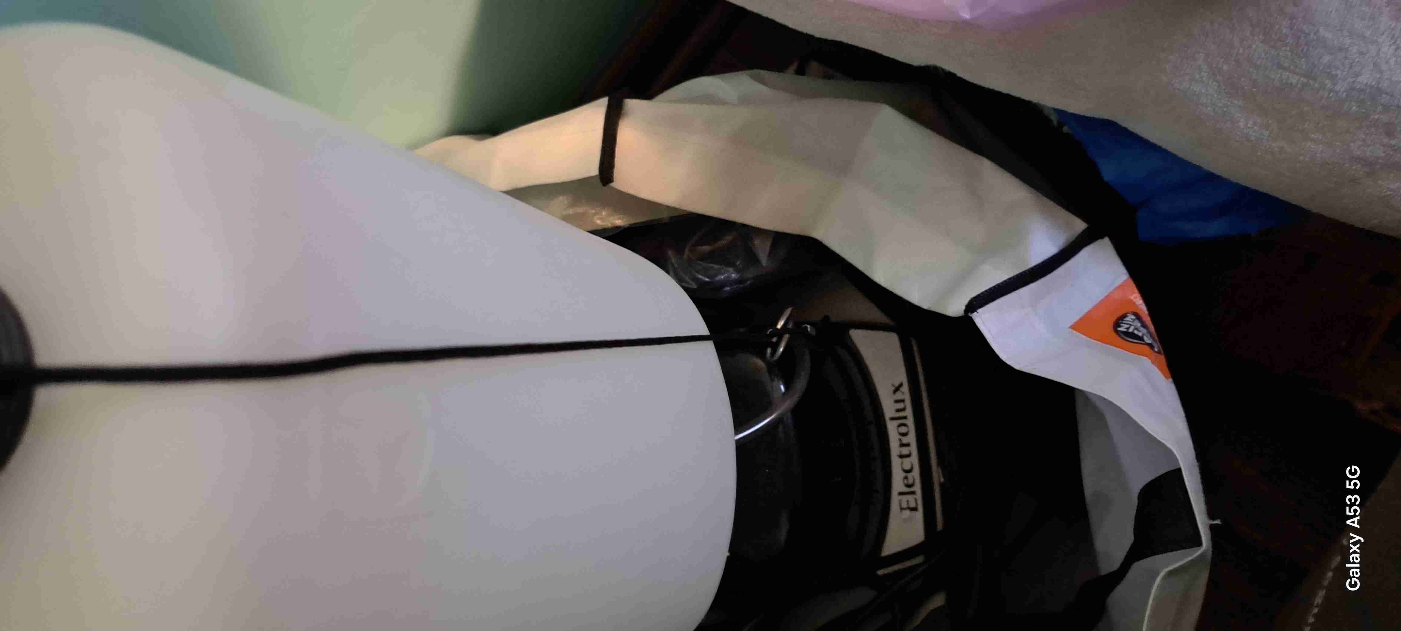 Aspiradora Electrolux vertical - miniatura 3