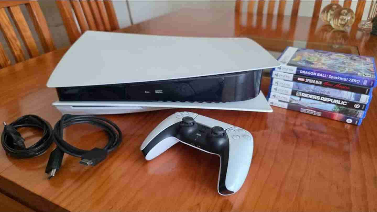 Consola PlayStation 5 con 6 juegos - 1