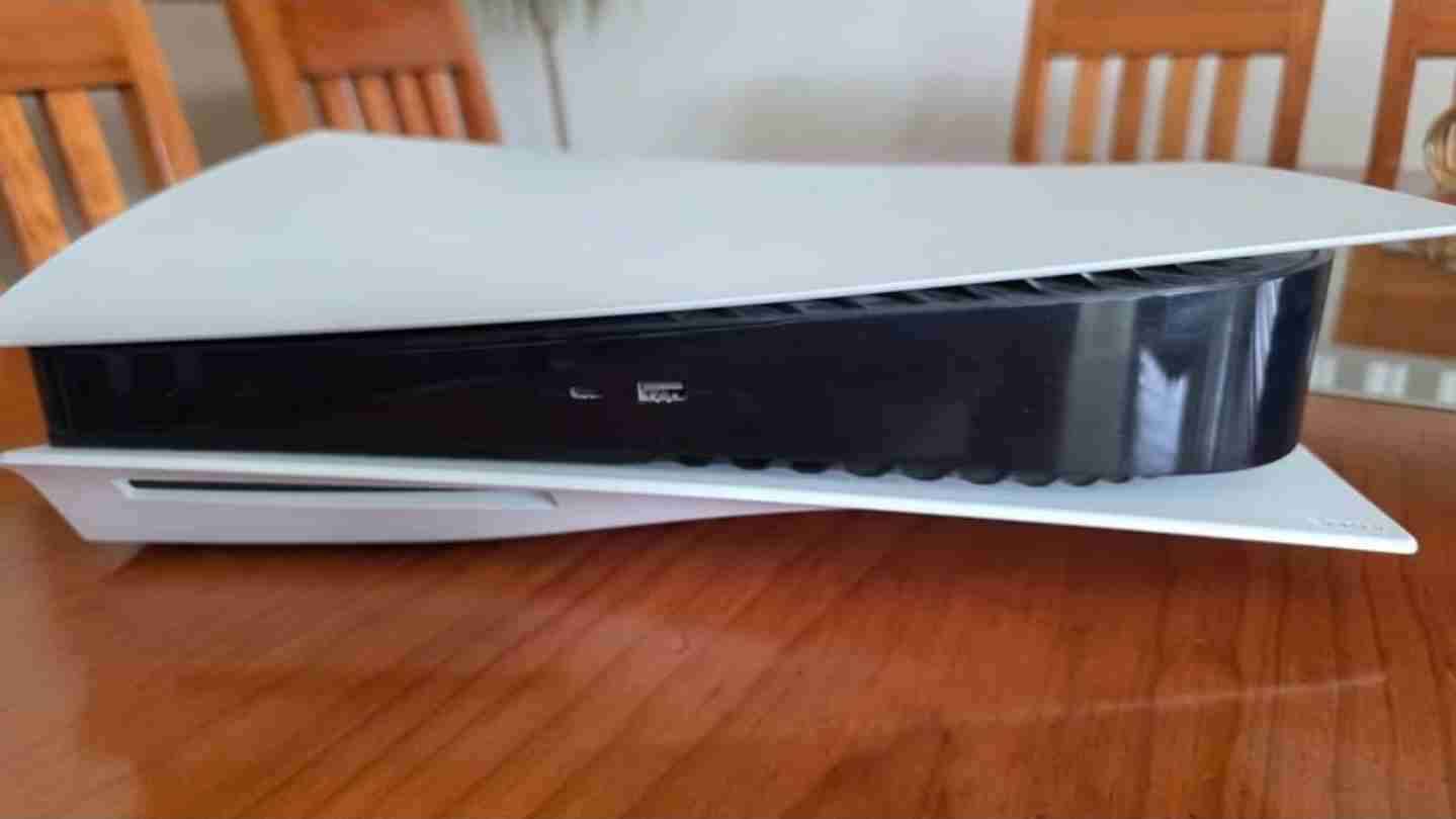 Consola PlayStation 5 con 6 juegos - 2