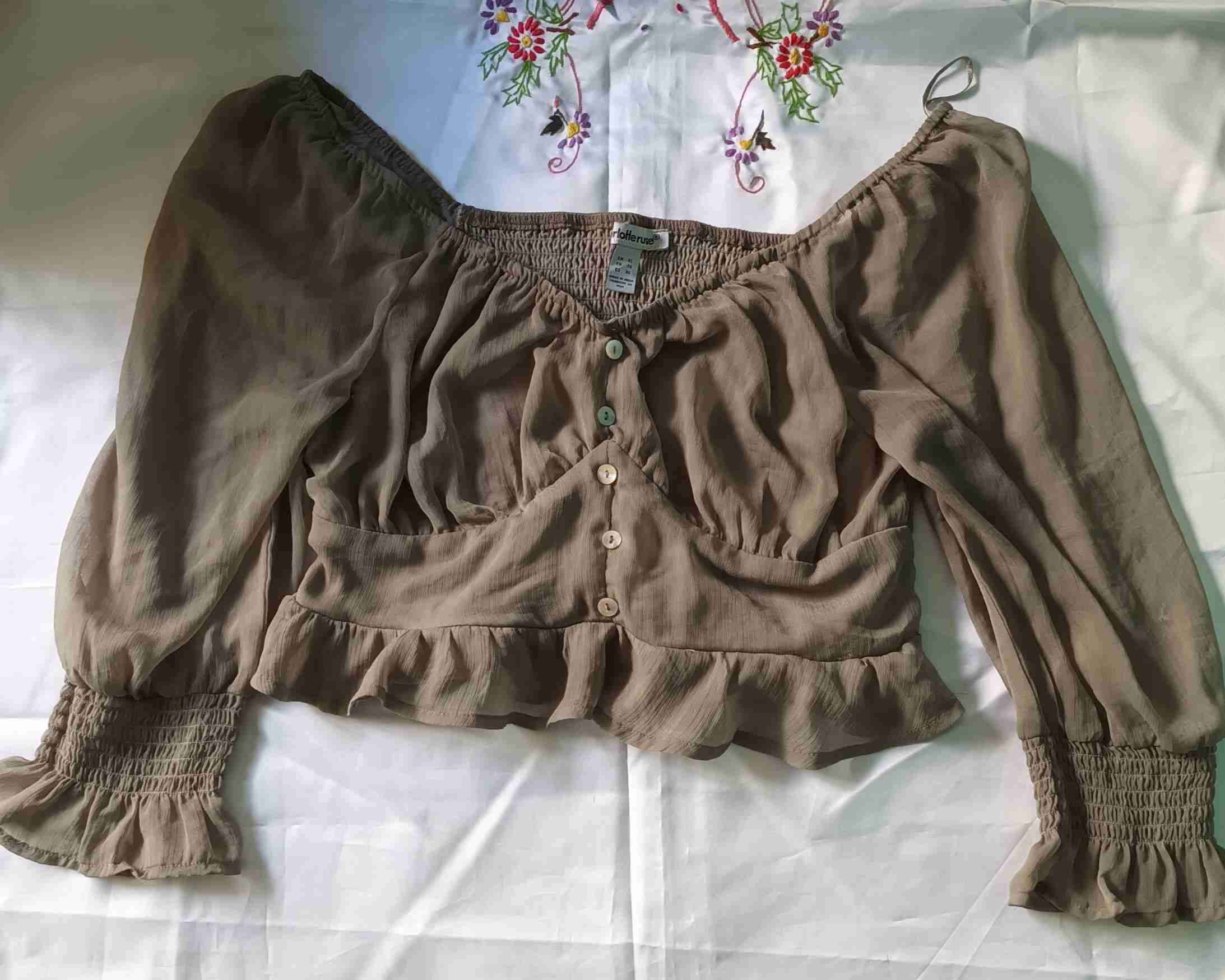 Blusa beige manga larga - miniatura 1