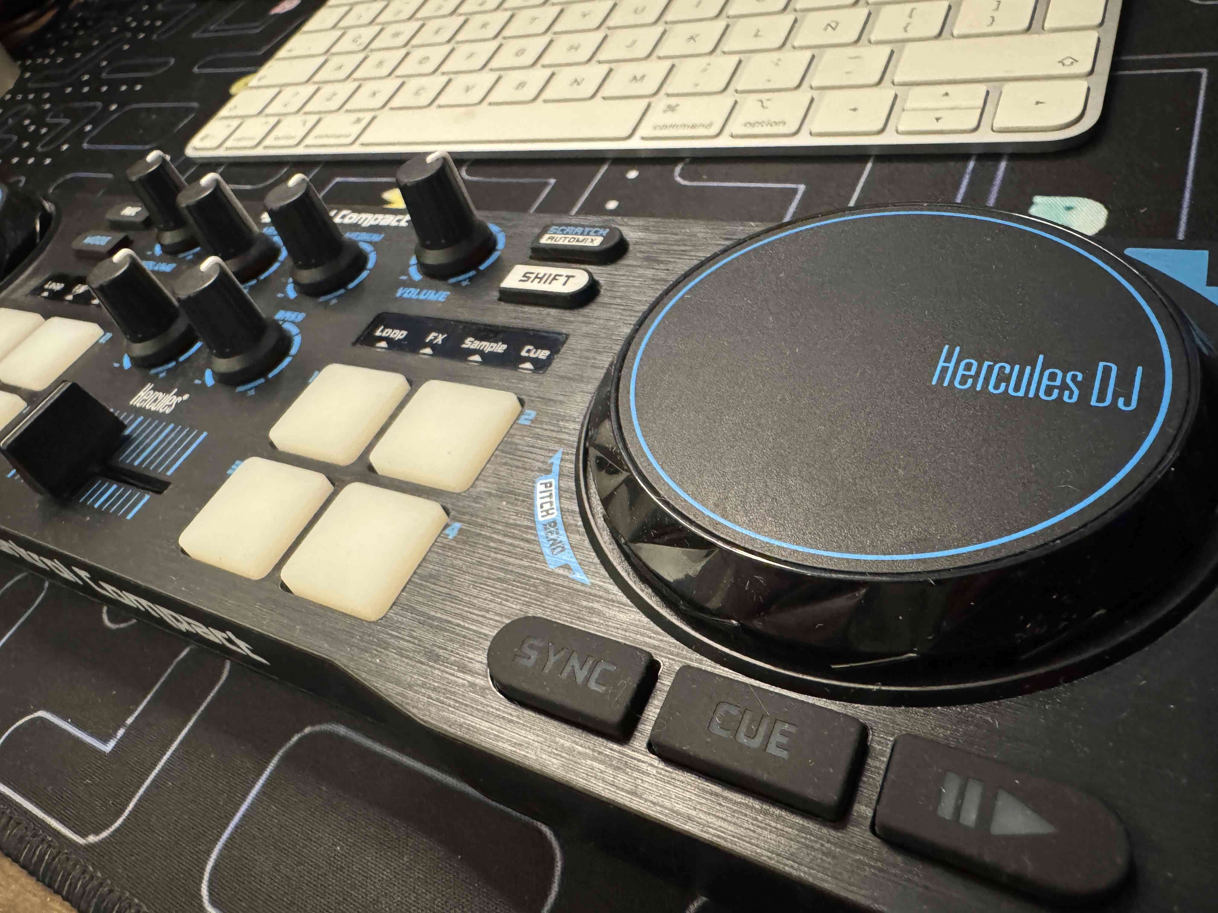 Controlador DJ Hercules - miniatura 2