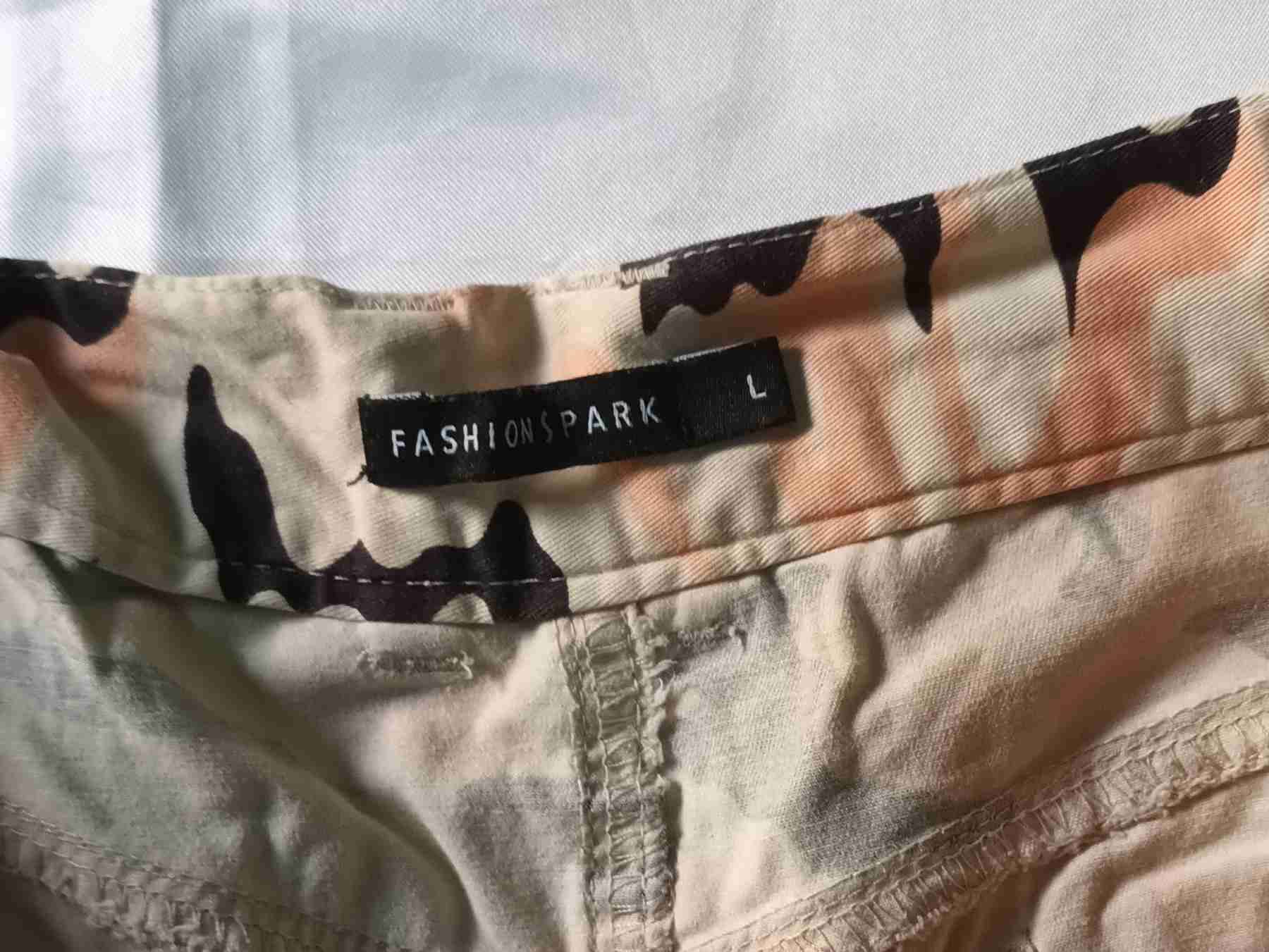 Shorts camuflaje para mujer - miniatura 2