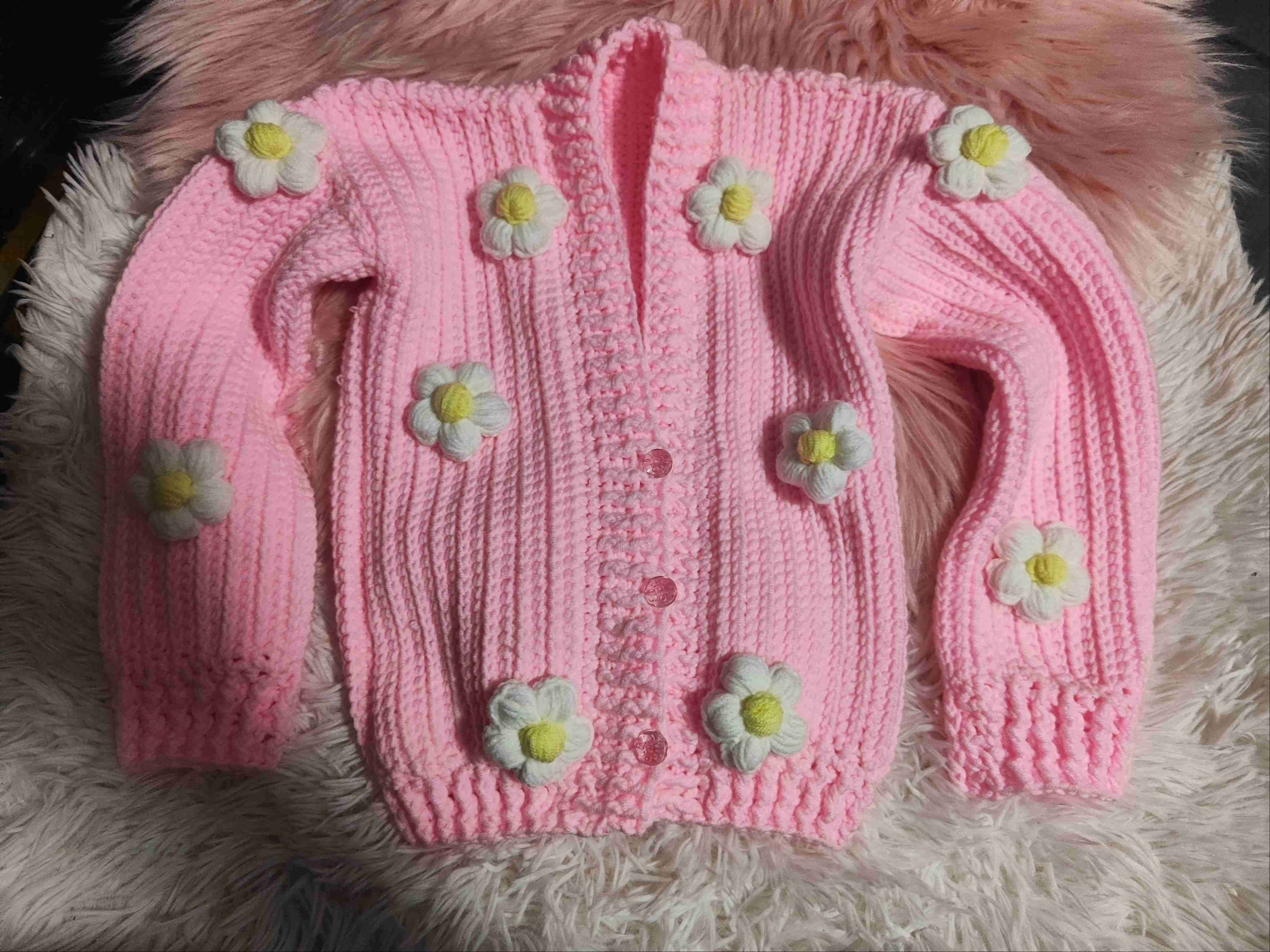 Chaleco rosado de lana con flores - miniatura 3