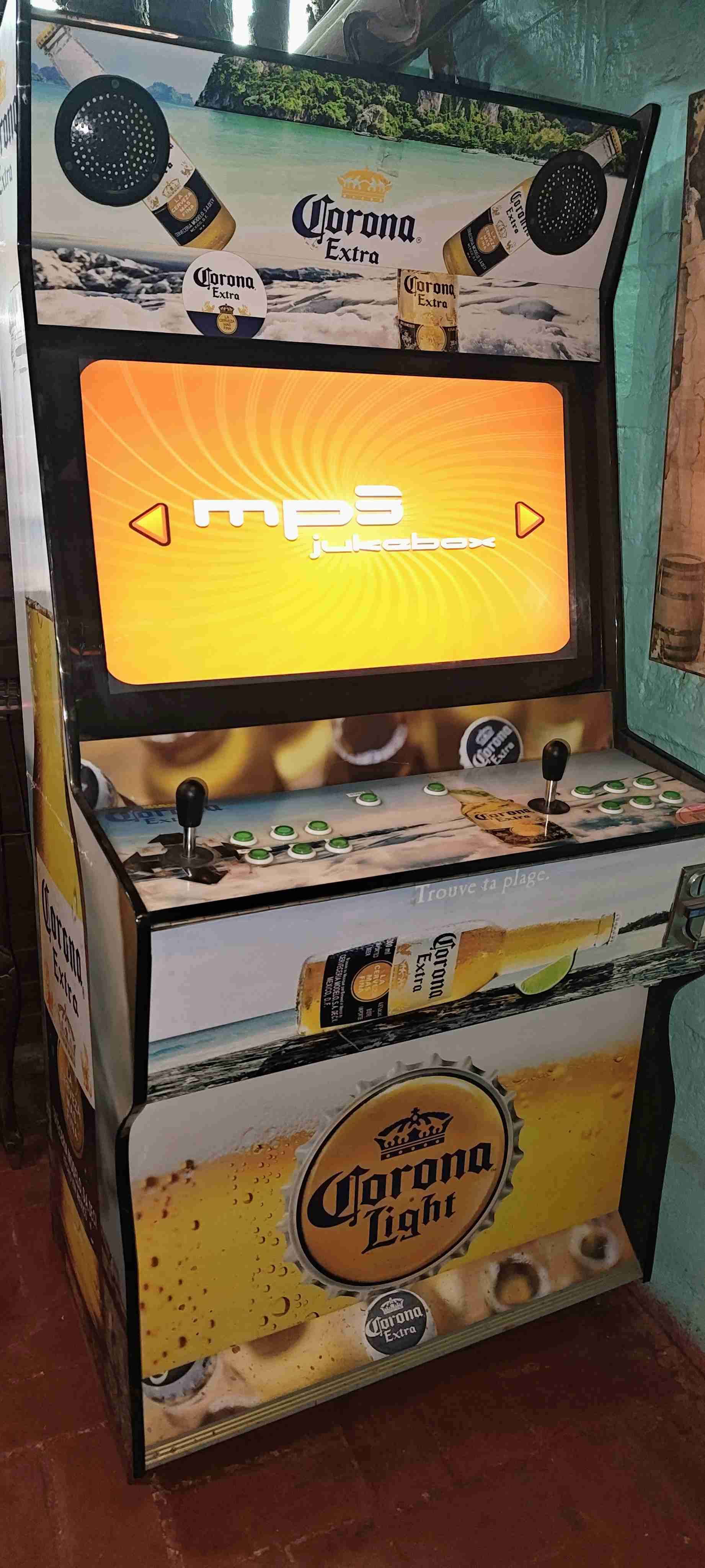 Máquina arcade y rockola - miniatura 4