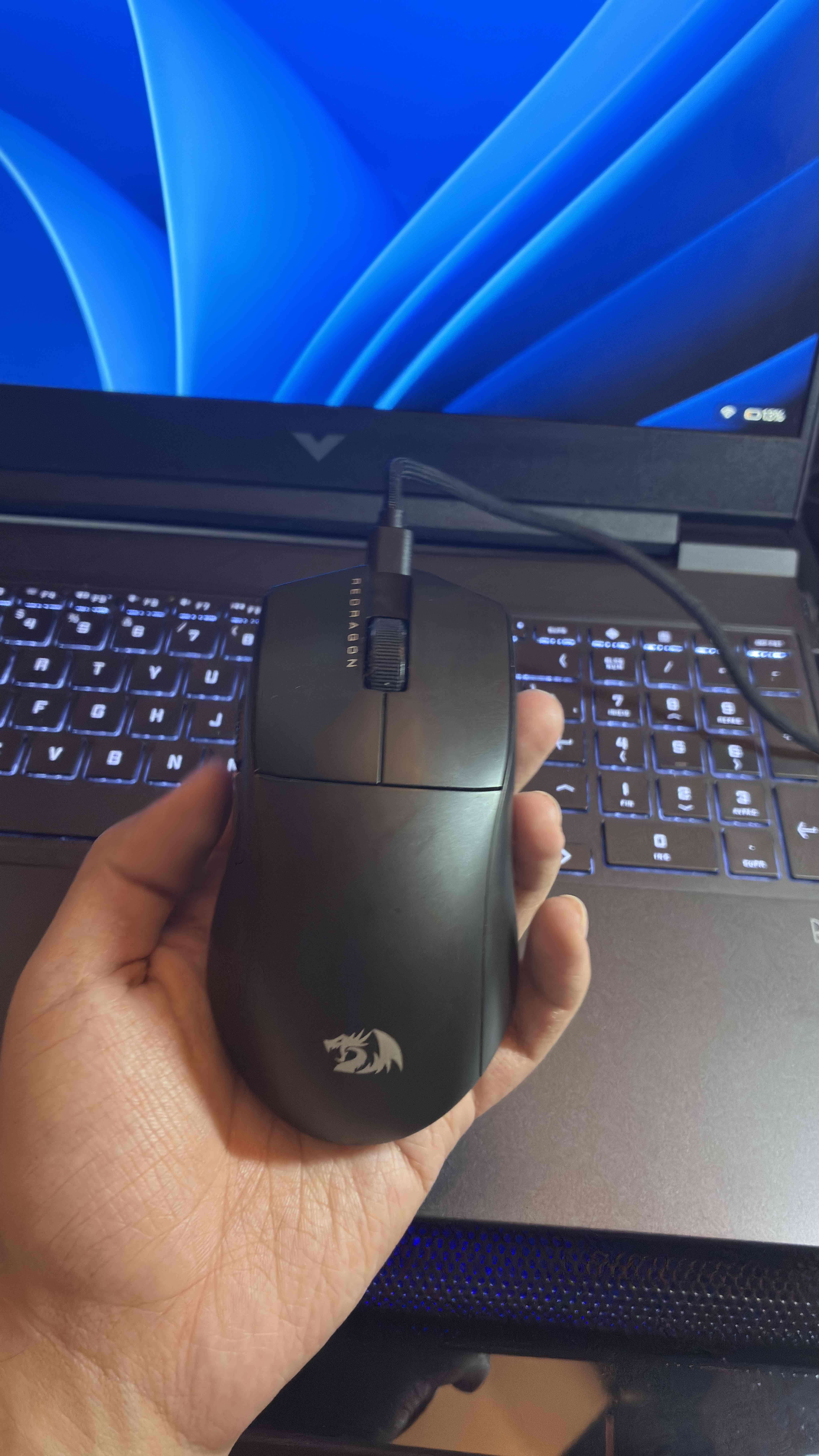 Laptop HP Victus negra + extras - 4