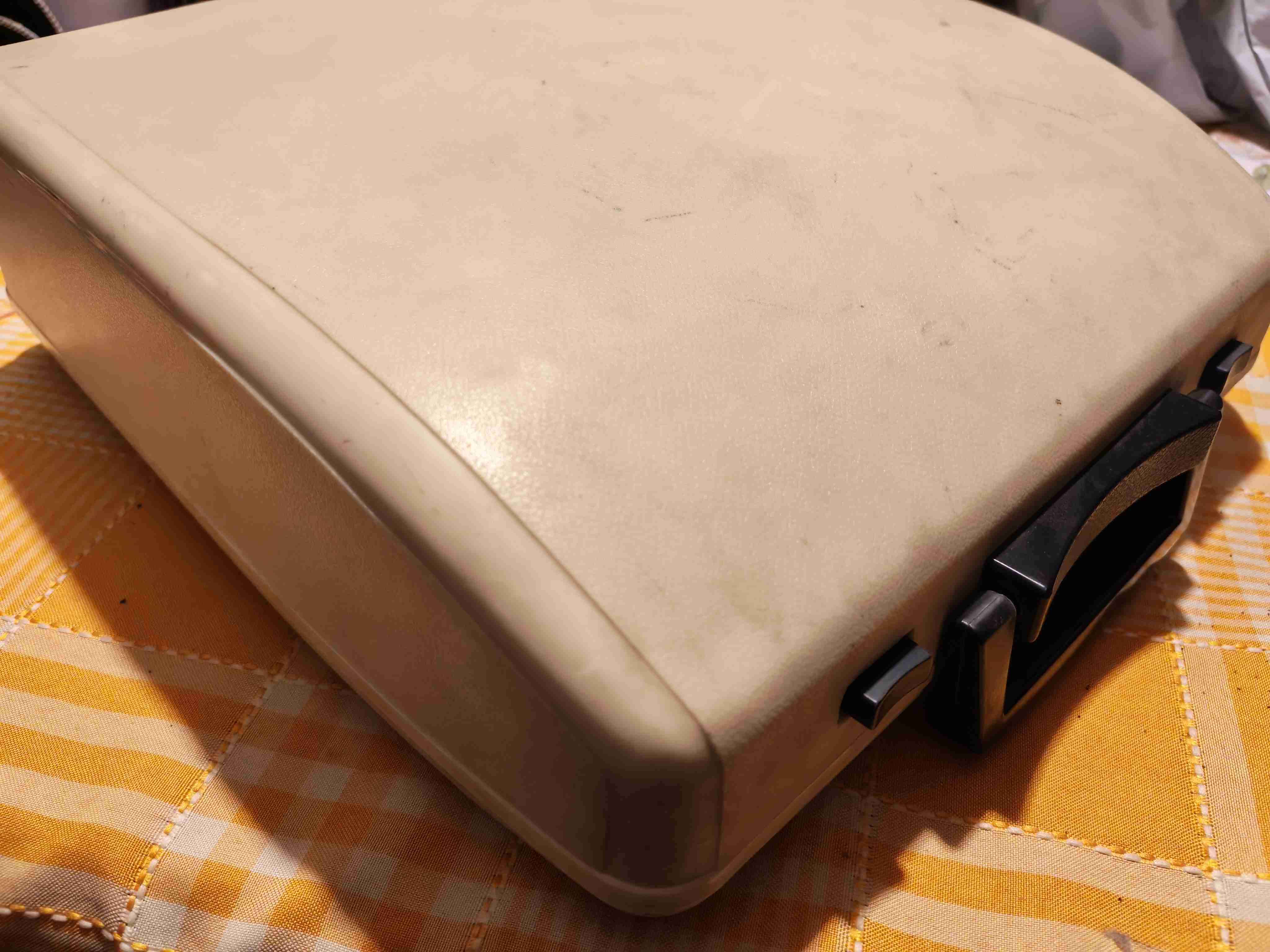 Máquina de escribir Olympia retro - miniatura 4