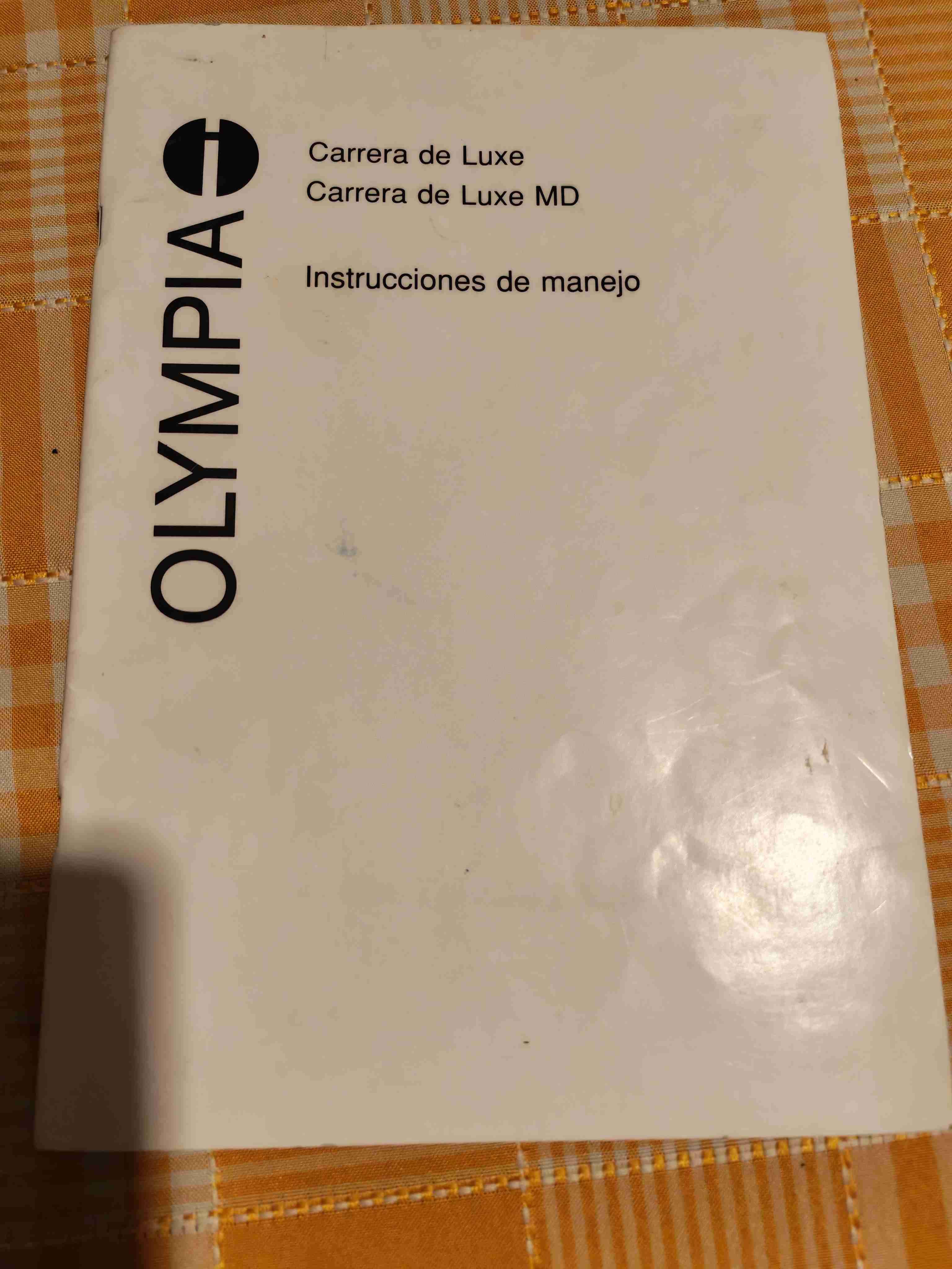 Máquina de escribir Olympia Carrera - 4